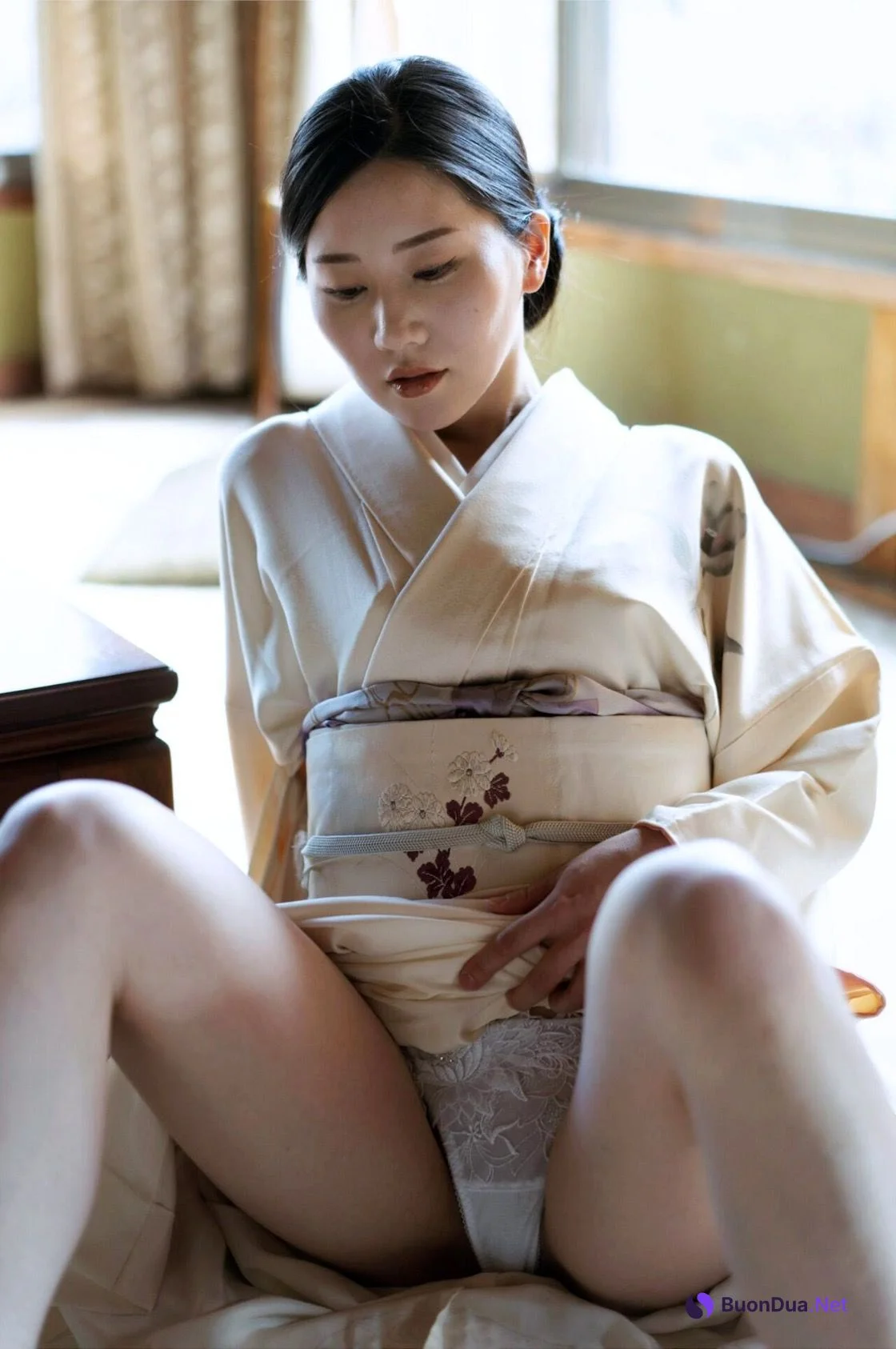 謎の美女17 ファースト写真集 『ひとひらの舞』 Set.02 - Photo 9