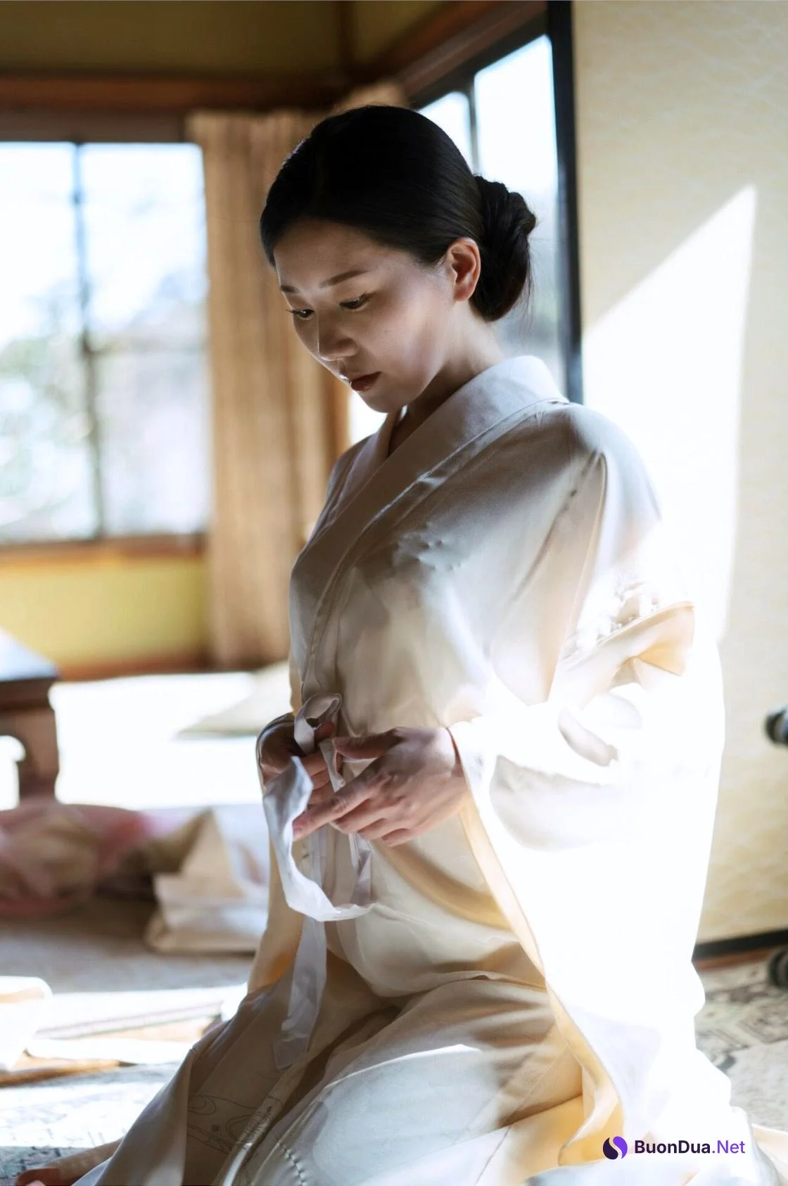 謎の美女17 ファースト写真集 『ひとひらの舞』 Set.02 - Photo 14