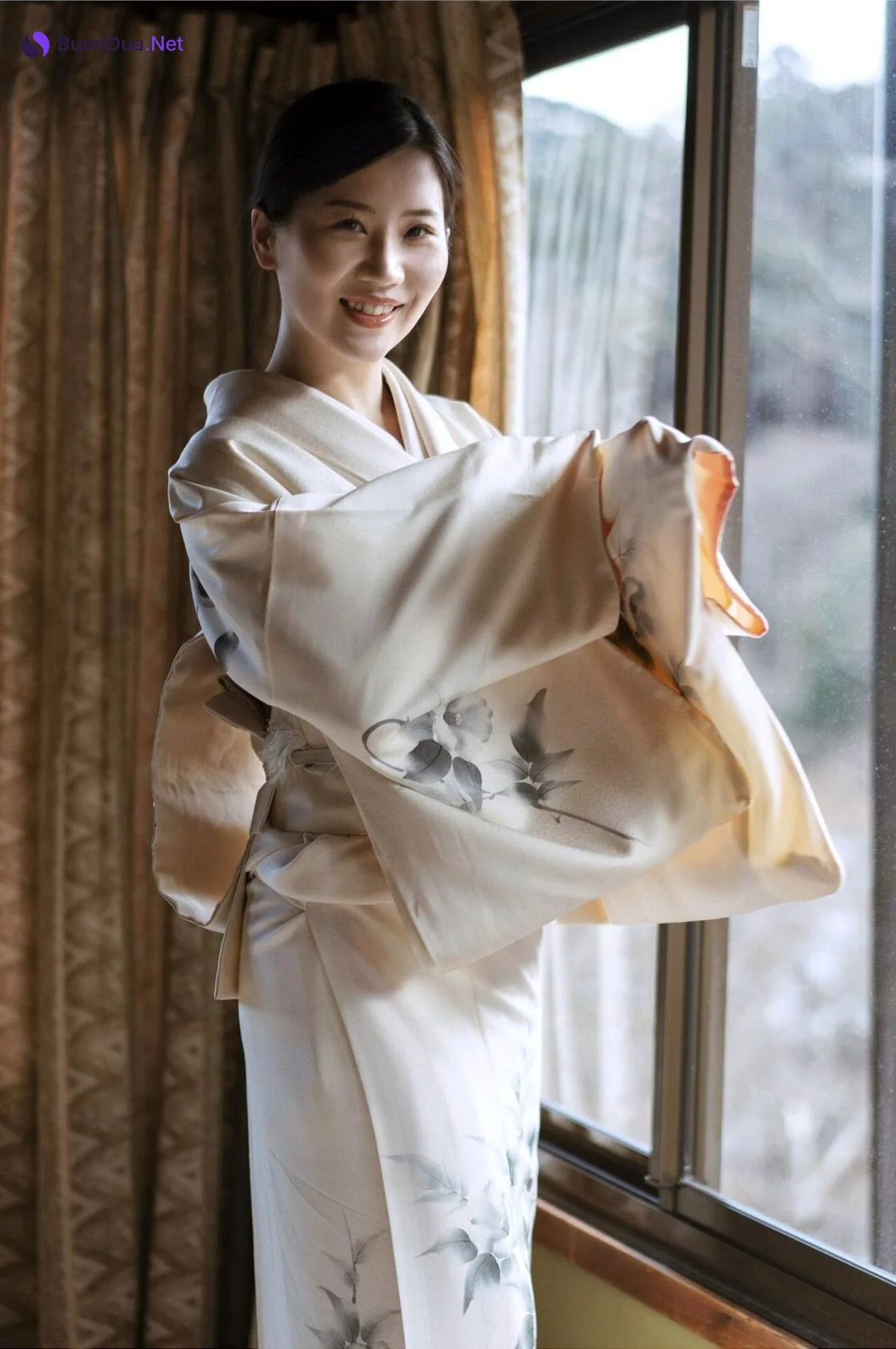 謎の美女17 ファースト写真集 『ひとひらの舞』 Set.02 - Photo 2
