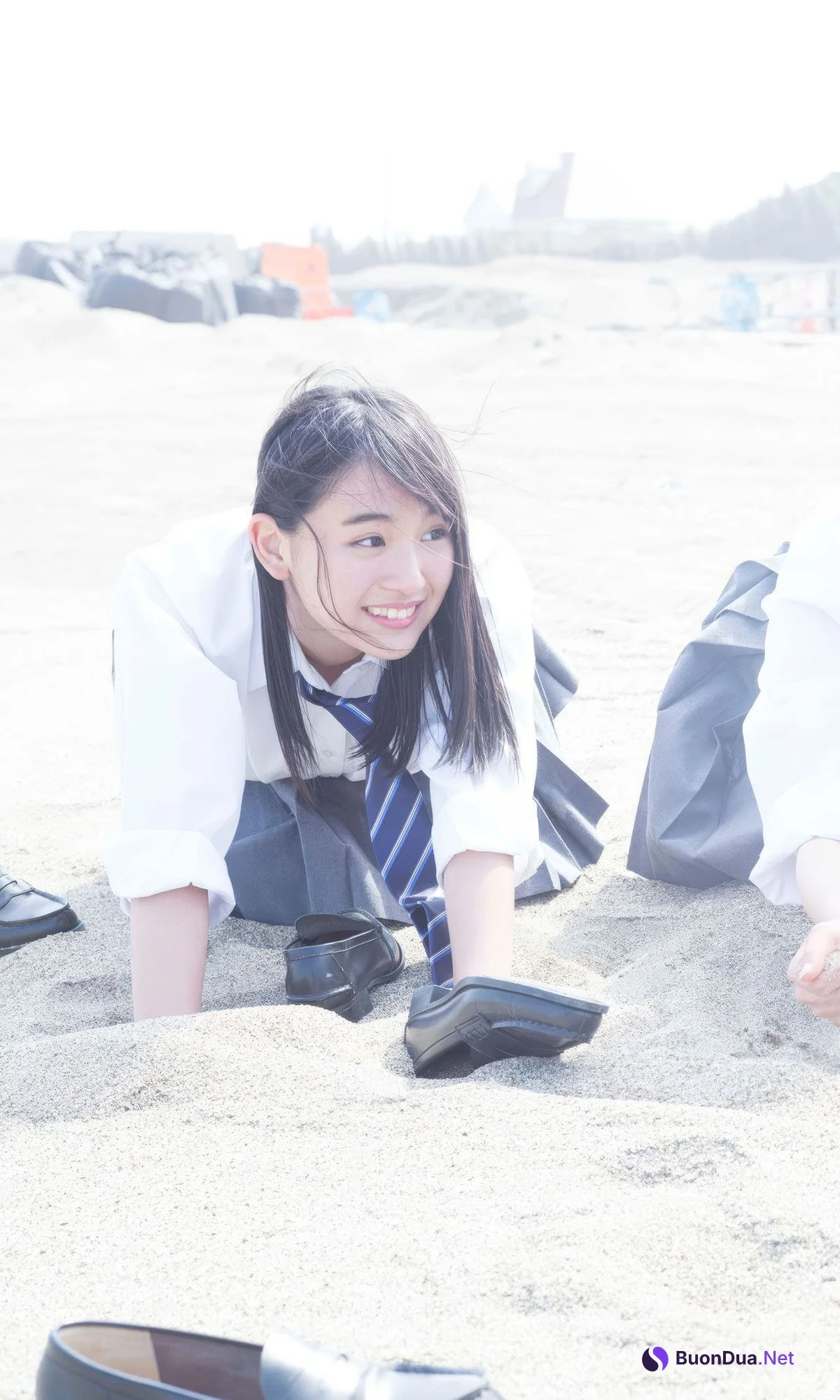 松永有紗・早乙女ゆう・浅川梨奈, デジタル週プレ写真集 「2代目週プレ3姉妹 青春の1ページ」 Set.02 - 写真 3