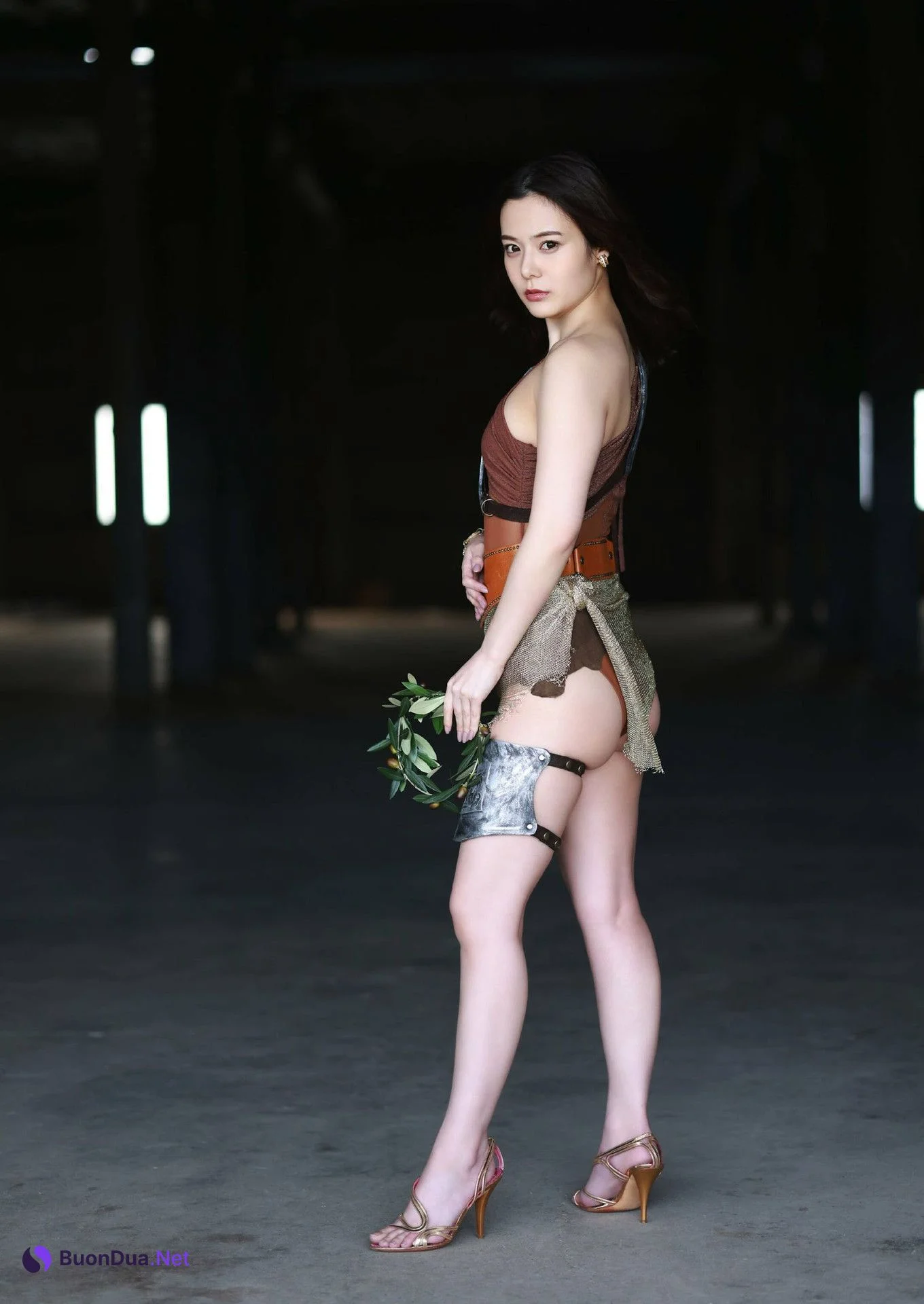 8WOMAN LAST DANCE 裸女神∞景, Shukan Post 2023.08.25 (週刊ポスト 2023年8月25日号) - รูปภาพ 6
