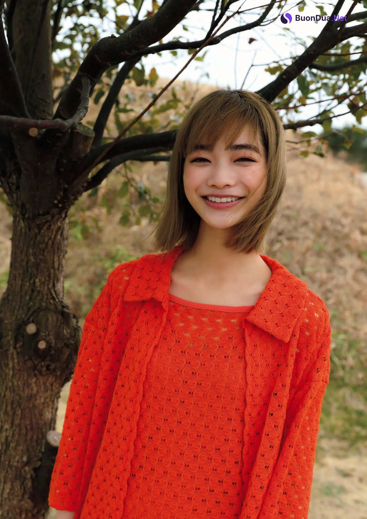 Ai Mikami 見上愛, Shukan Bunshun 2023.03.09 (週刊文春 2023年3月9日号) - Photo 5