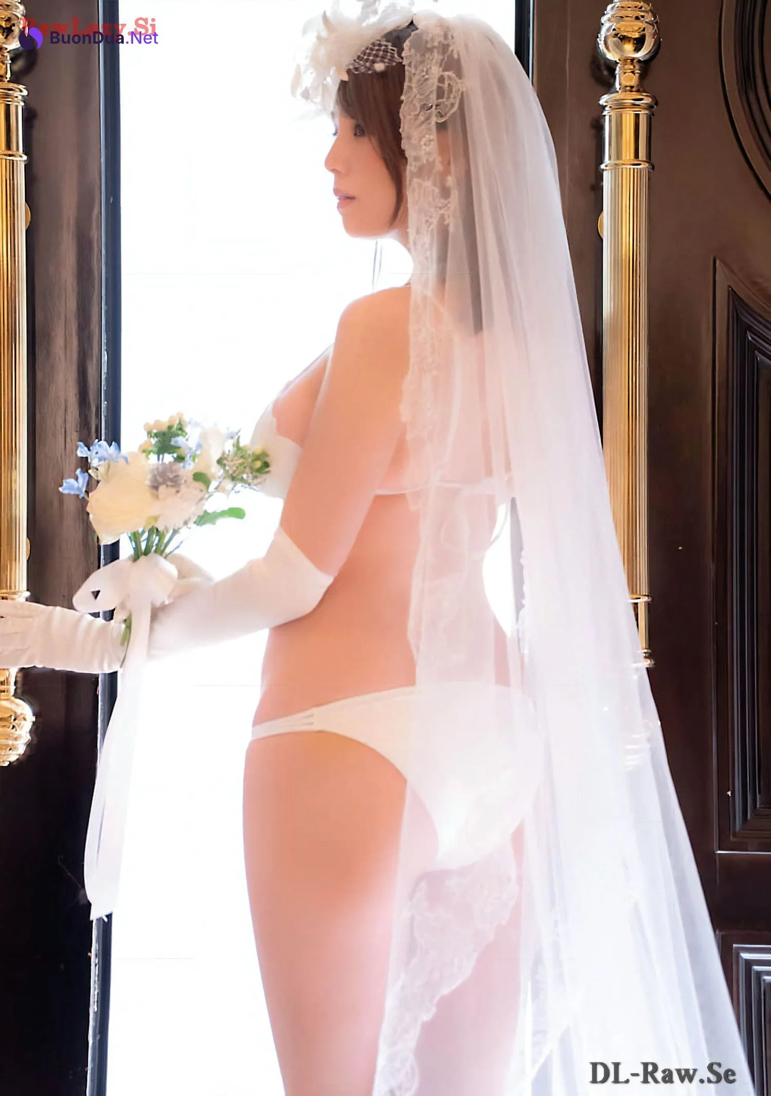 Ai Shinozaki 篠崎愛, Dokodemo Young Champion 2024 No.05 (どこでもヤングチャンピオン 2024年5号) - Photo 8
