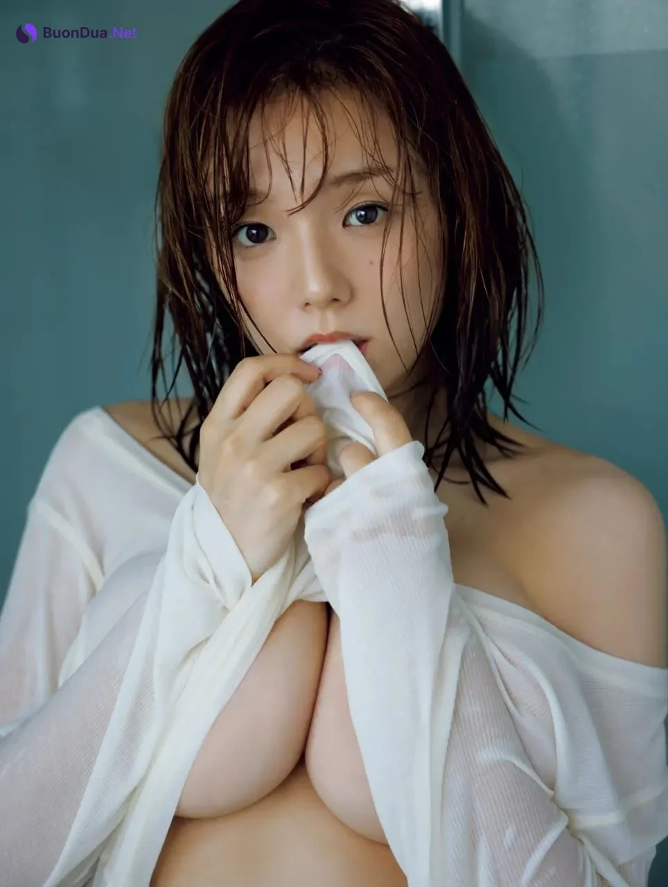 Ai Shinozaki 篠崎愛, FRIDAY 2022.05.20 (フライデー 2022年5月20日号) - รูปภาพ 13