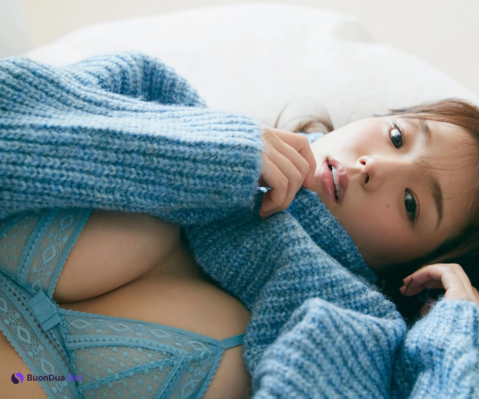 Ai Shinozaki 篠崎愛, デジタル限定 写真集 「冬肌」 Set.01 - Photo 5