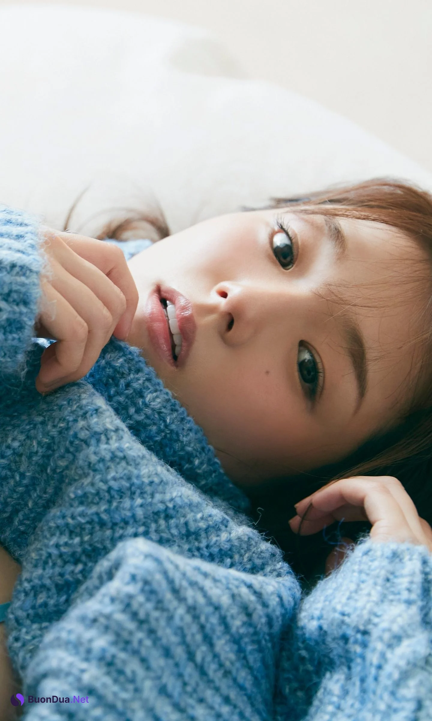 Ai Shinozaki 篠崎愛, デジタル限定 写真集 「冬肌」 Set.01 - Photo 7