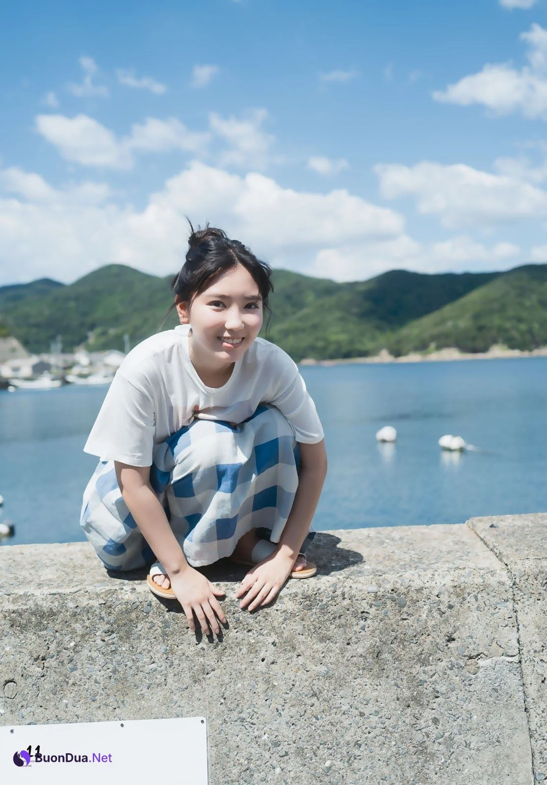 Aika Sawaguchi 沢口愛華, Shonen Magazine 2021 No.43 (週刊少年マガジン 2021年43号) - Photo 13