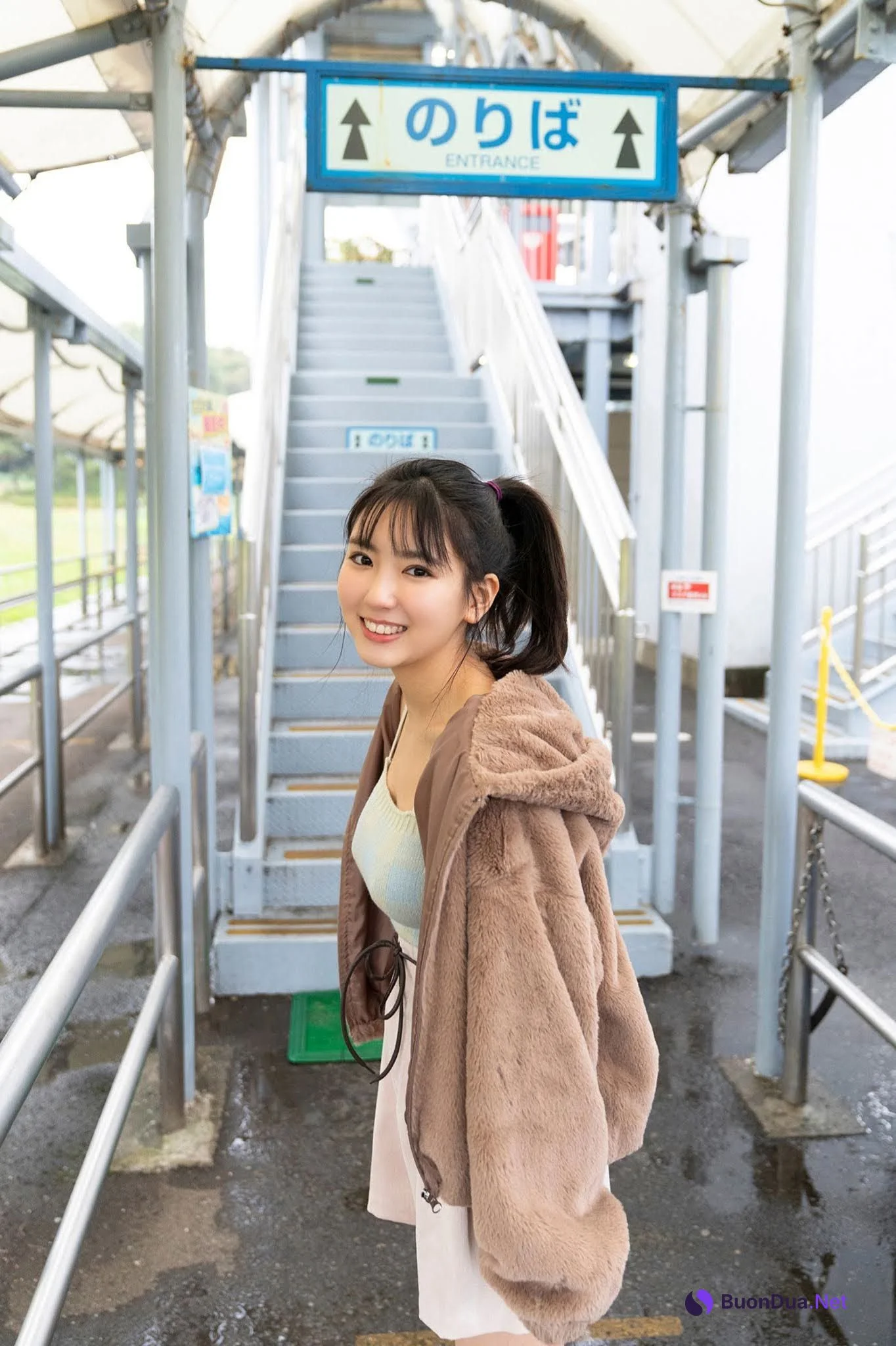 Aika Sawaguchi 沢口愛華, ヤンマガWeb ヤンマガアザーっす！ 週刊 03 無料分 - Photo 6