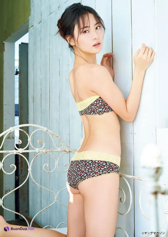 Airi Ikematsu 池松愛理, Young Magazine 2019 No.11 (ヤングマガジン 2019年11号) - Photo 6