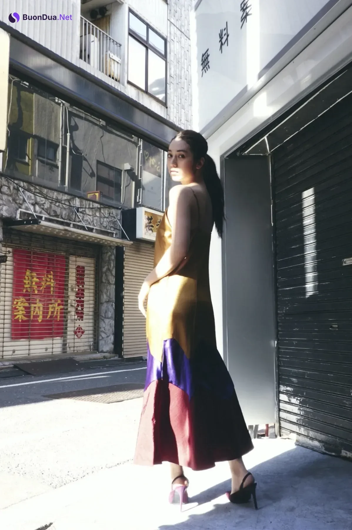 Airi Sato 佐藤あいり, FRIDAYデジタル写真集 「新宿ロンリネス」 Set.03 - Photo 5