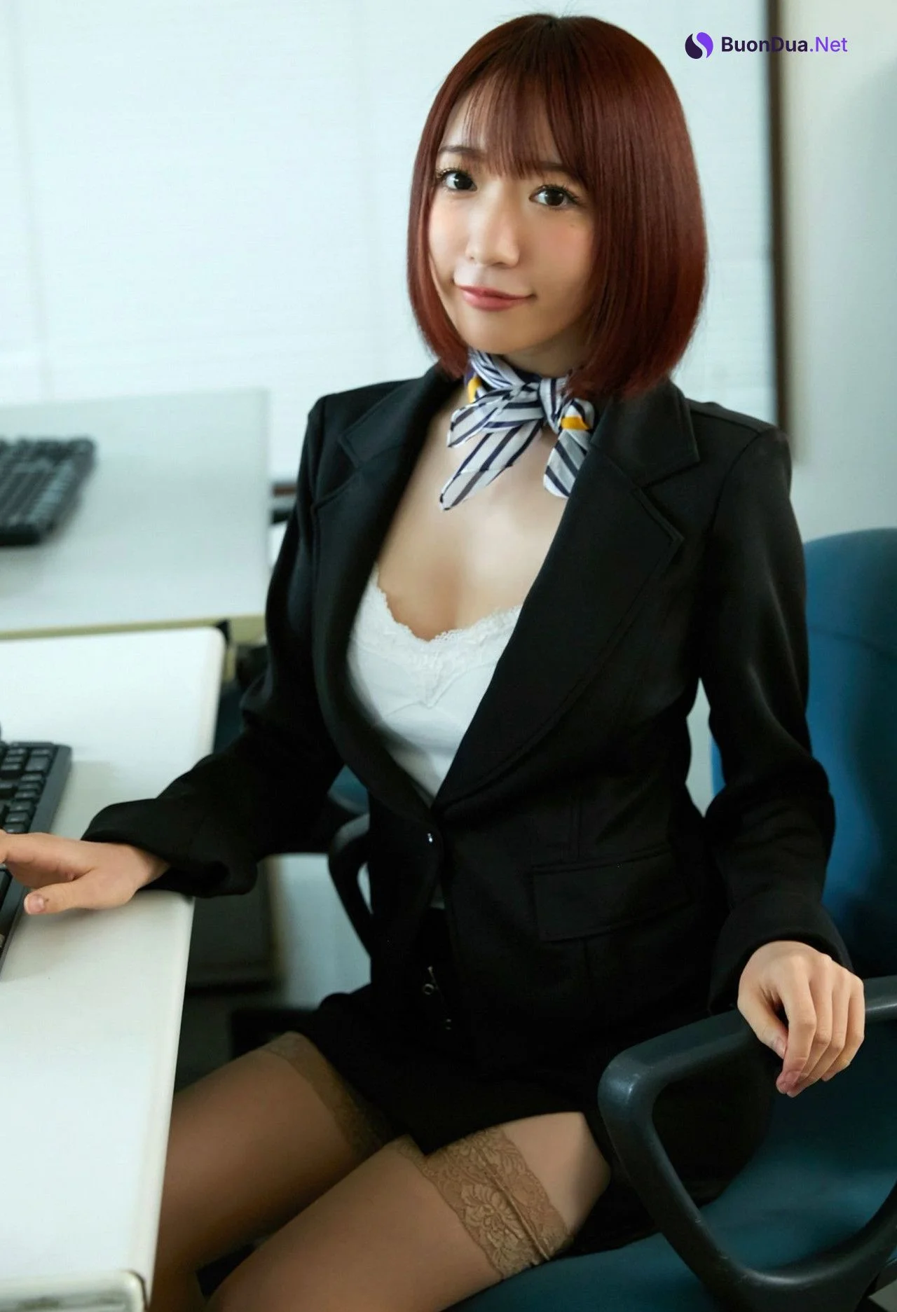 Airi Shimizu 清水あいり, 解禁グラビア写真集 気になる看護師さん Set.03 - Photo 2
