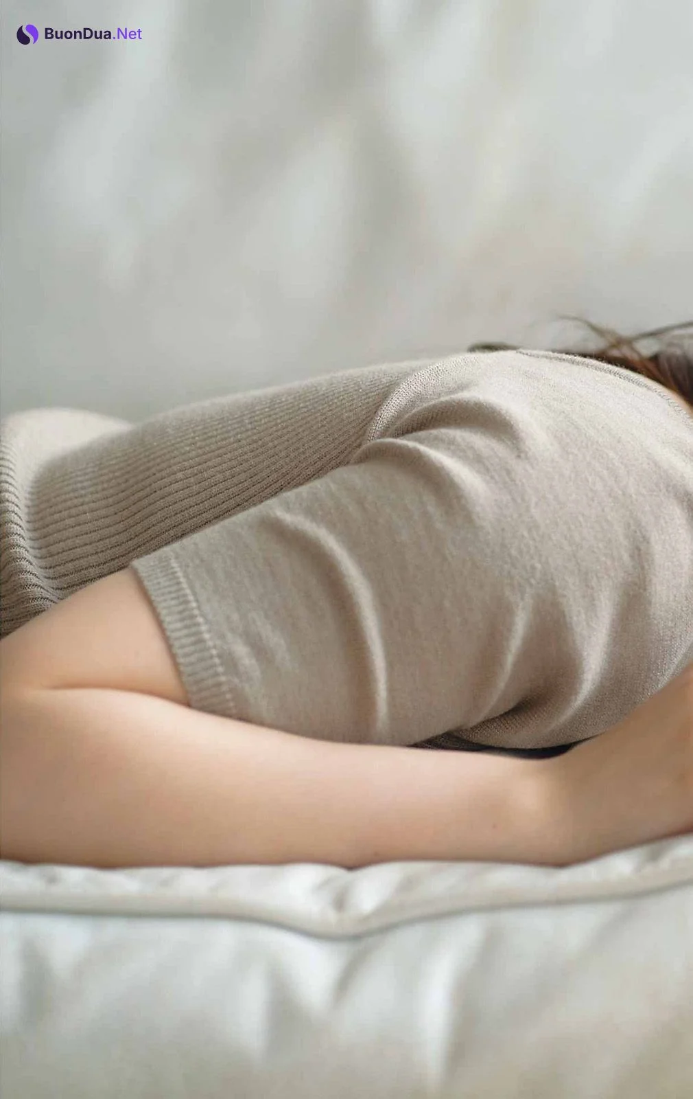 Airi Suzuki 鈴木愛理, Young Gangan 2022 No.22 (ヤングガンガン 2022年22号) - Photo 9