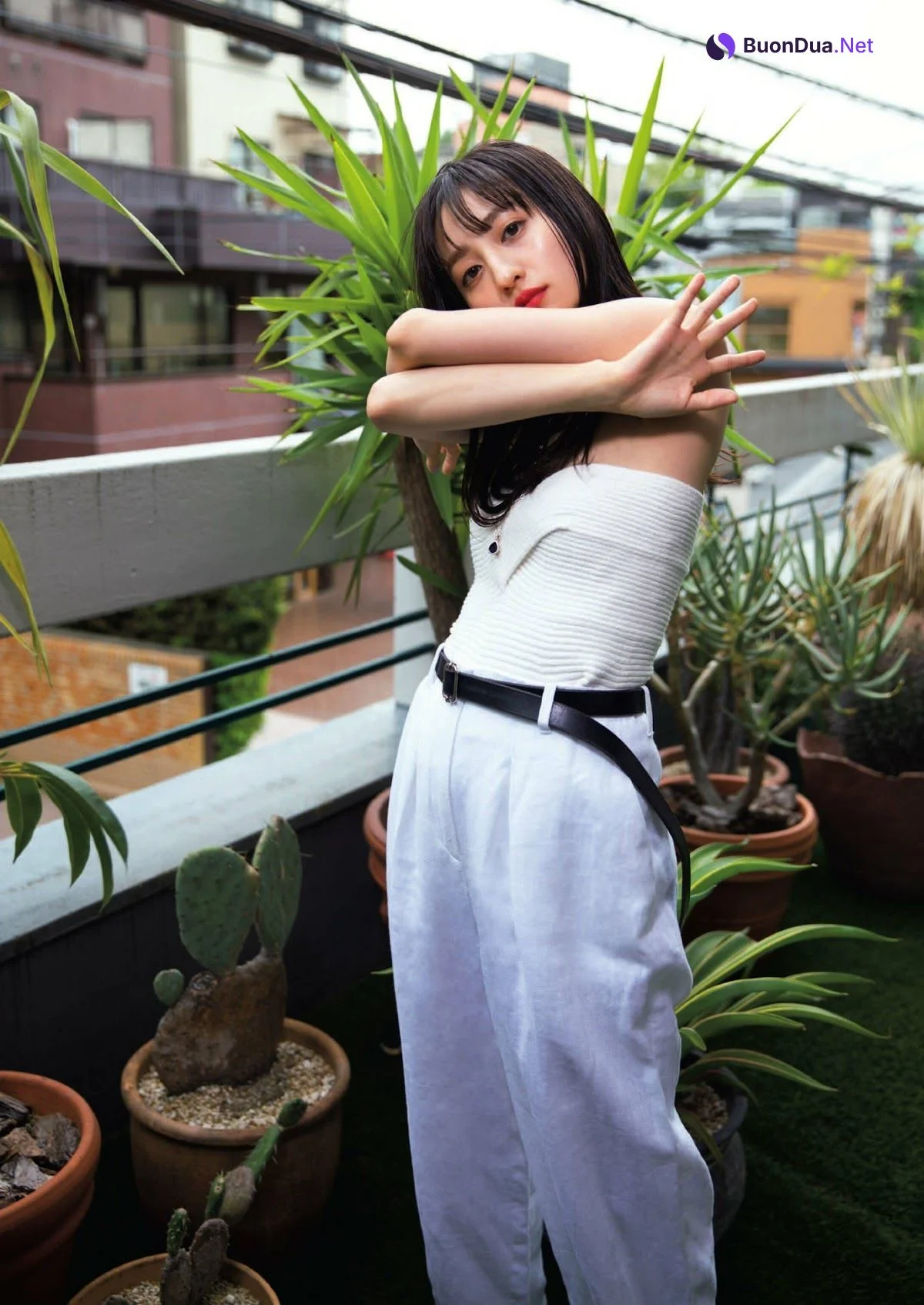 Akane Hotta 堀田茜, Shukan Bunshun 2023.05.25 (週刊文春 2023年5月25日号) - Photo 5