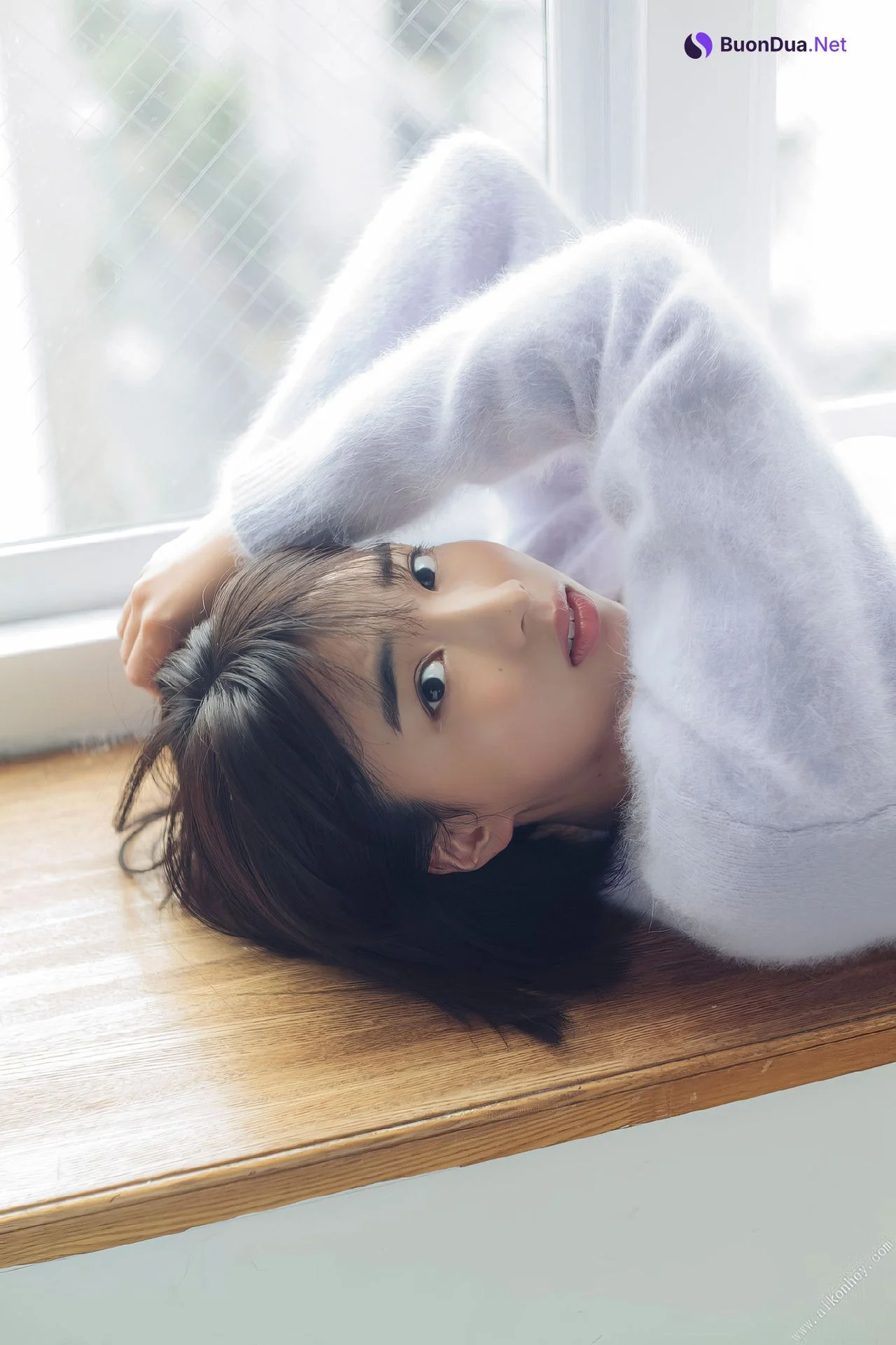 Akane Sakanoue 坂ノ上茜, ヤンマガデジタル写真集 ラから見るか？エモから見るか？ Set.01 - Photo 17