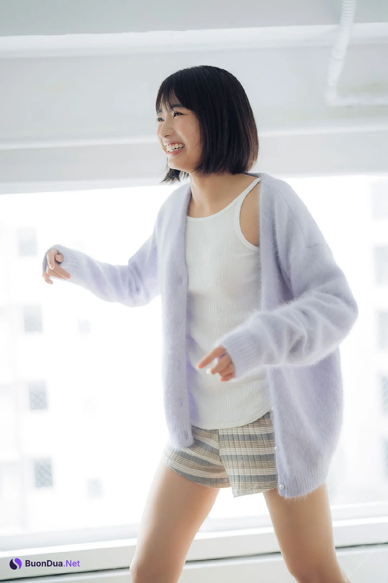 Akane Sakanoue 坂ノ上茜, ヤンマガデジタル写真集 ラから見るか？エモから見るか？ Set.01 - Photo 4