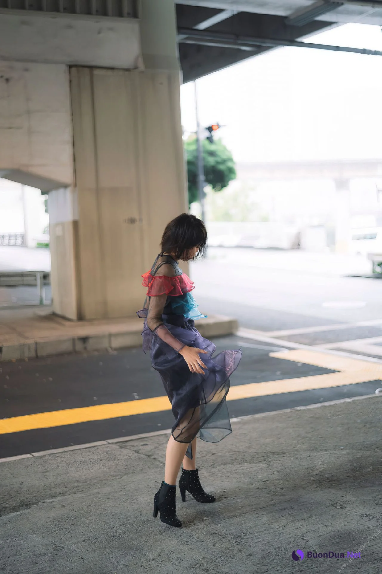 Akane Sakanoue 坂ノ上茜, ヤンマガデジタル写真集 ラから見るか？エモから見るか？ Set.02 - Photo 11