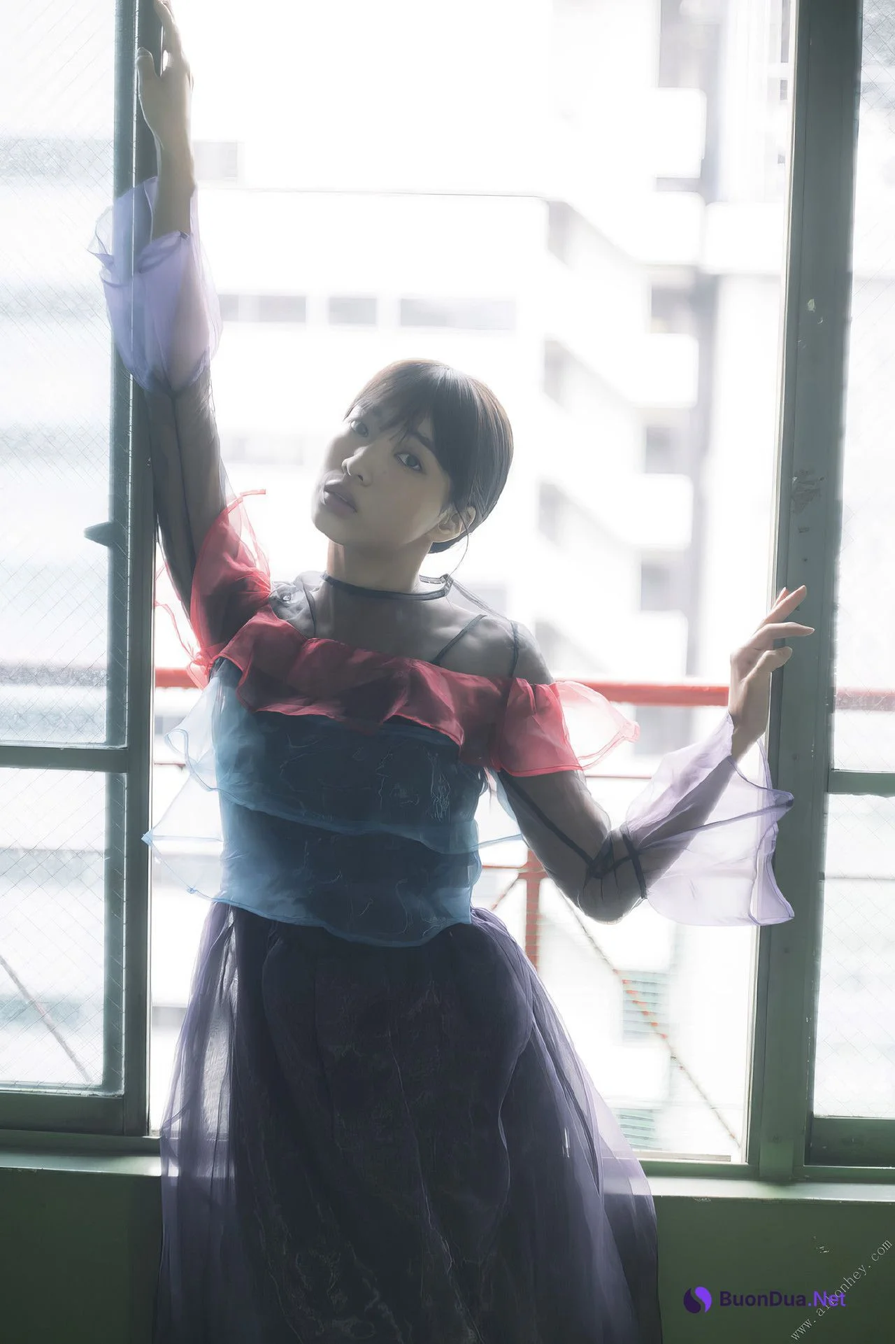 Akane Sakanoue 坂ノ上茜, ヤンマガデジタル写真集 ラから見るか？エモから見るか？ Set.02 - Photo 9