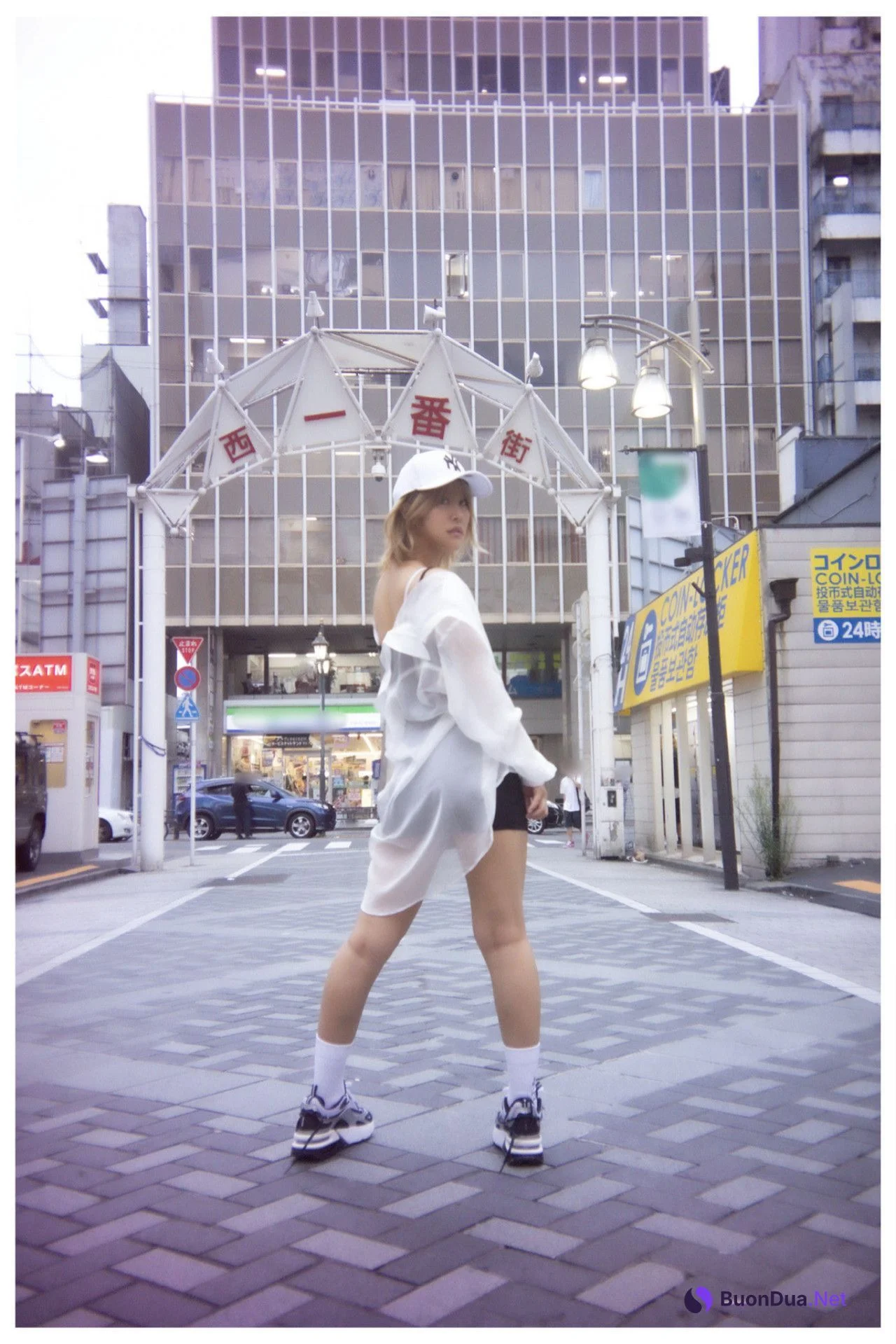 Akane Shiki 志木あかね, グラビア写真集 「QUEEN CRIMSON」 Set.01 - Photo 10