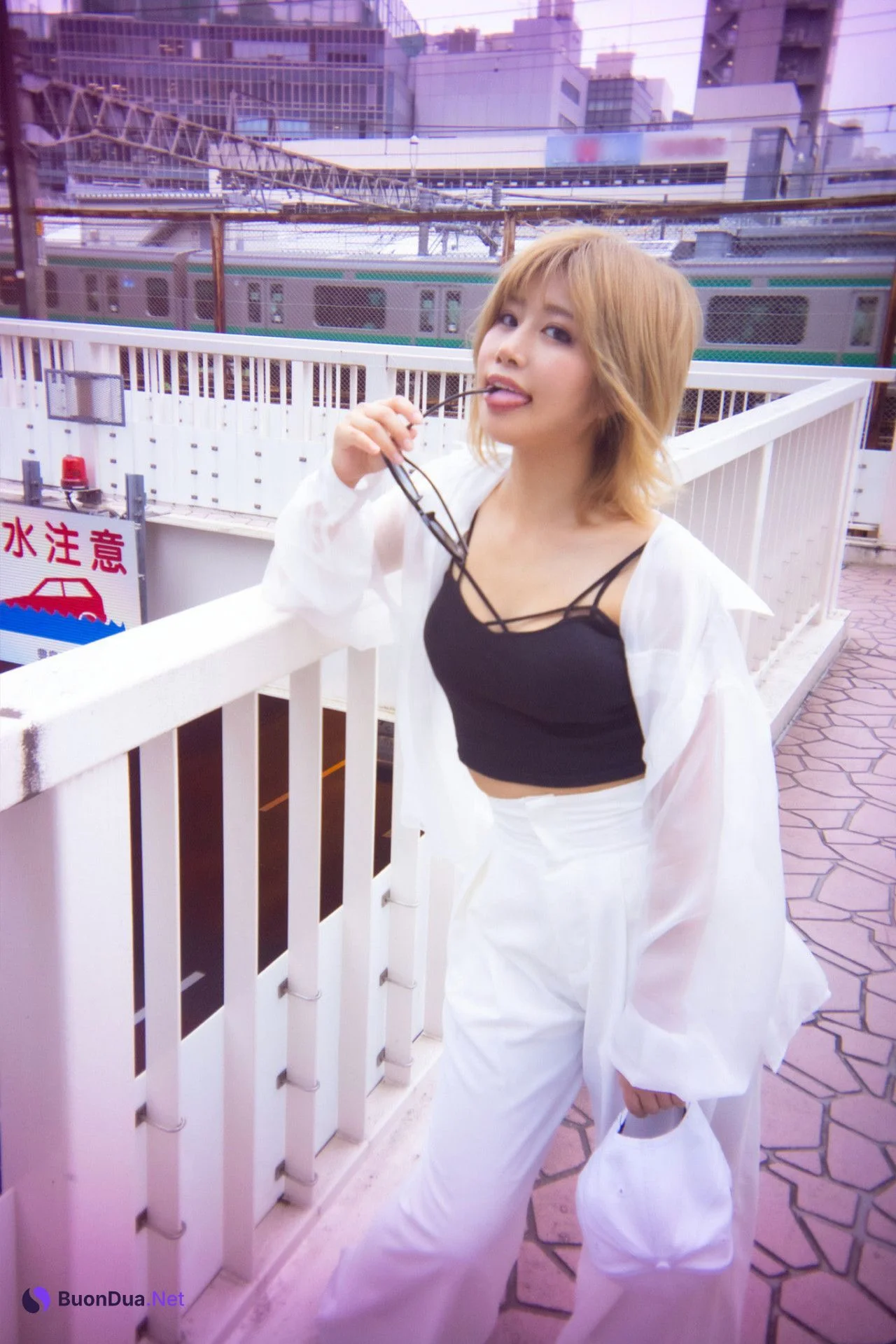 Akane Shiki 志木あかね, グラビア写真集 「QUEEN CRIMSON」 Set.01 - Photo 4