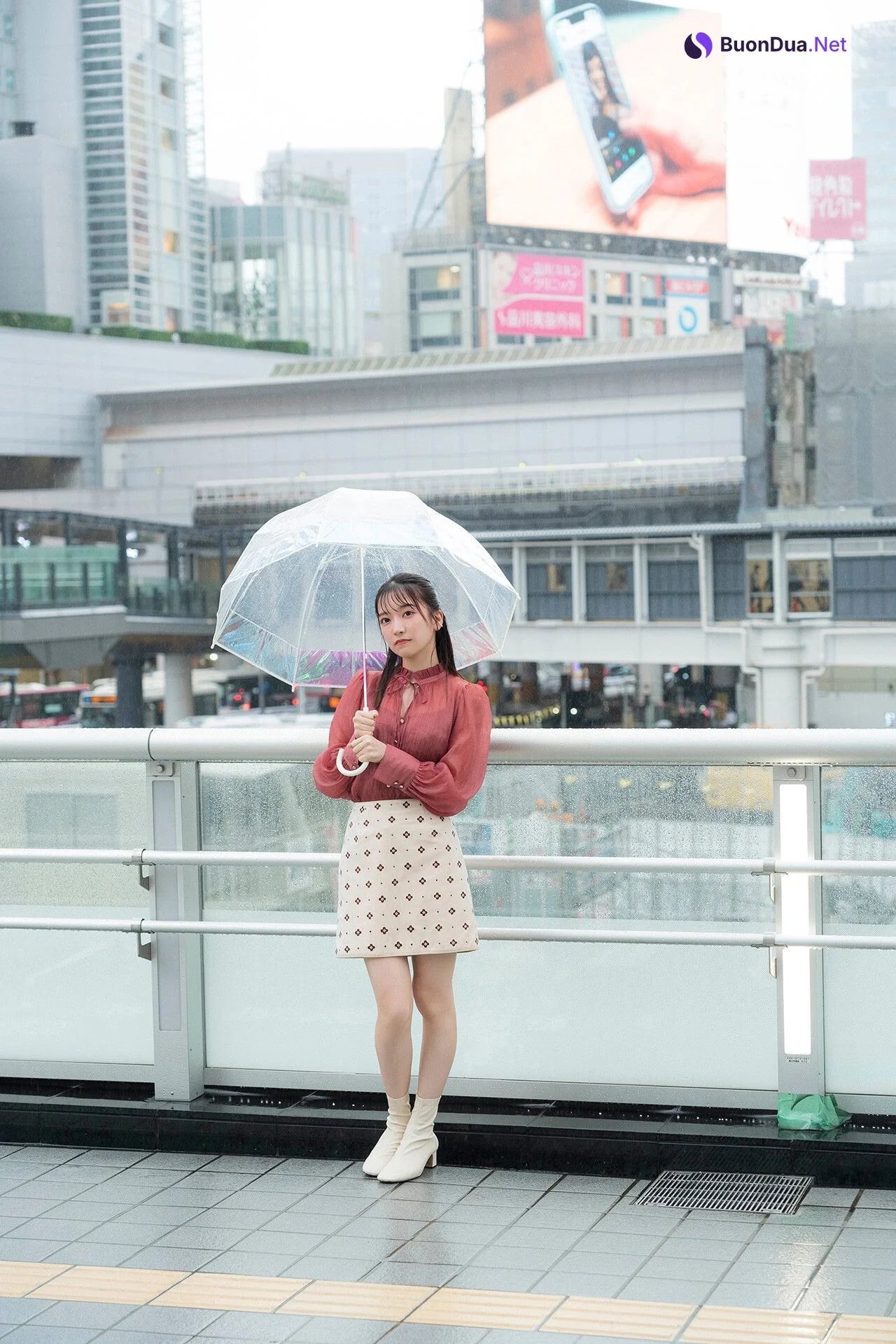 Akane Yoshizawa 吉沢朱音, FLASHデジタル写真集 「TRIANGLE LOVE－朱音の場合」 Set.02 - Photo 4