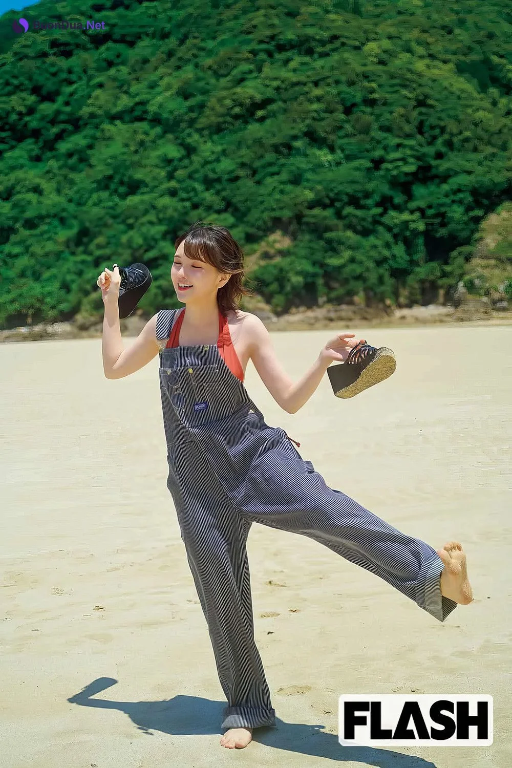 Akari Kito 鬼頭明里, FLASH 2024.08.20-27 (フラッシュ 2024年8月20-27日号) - Photo 11