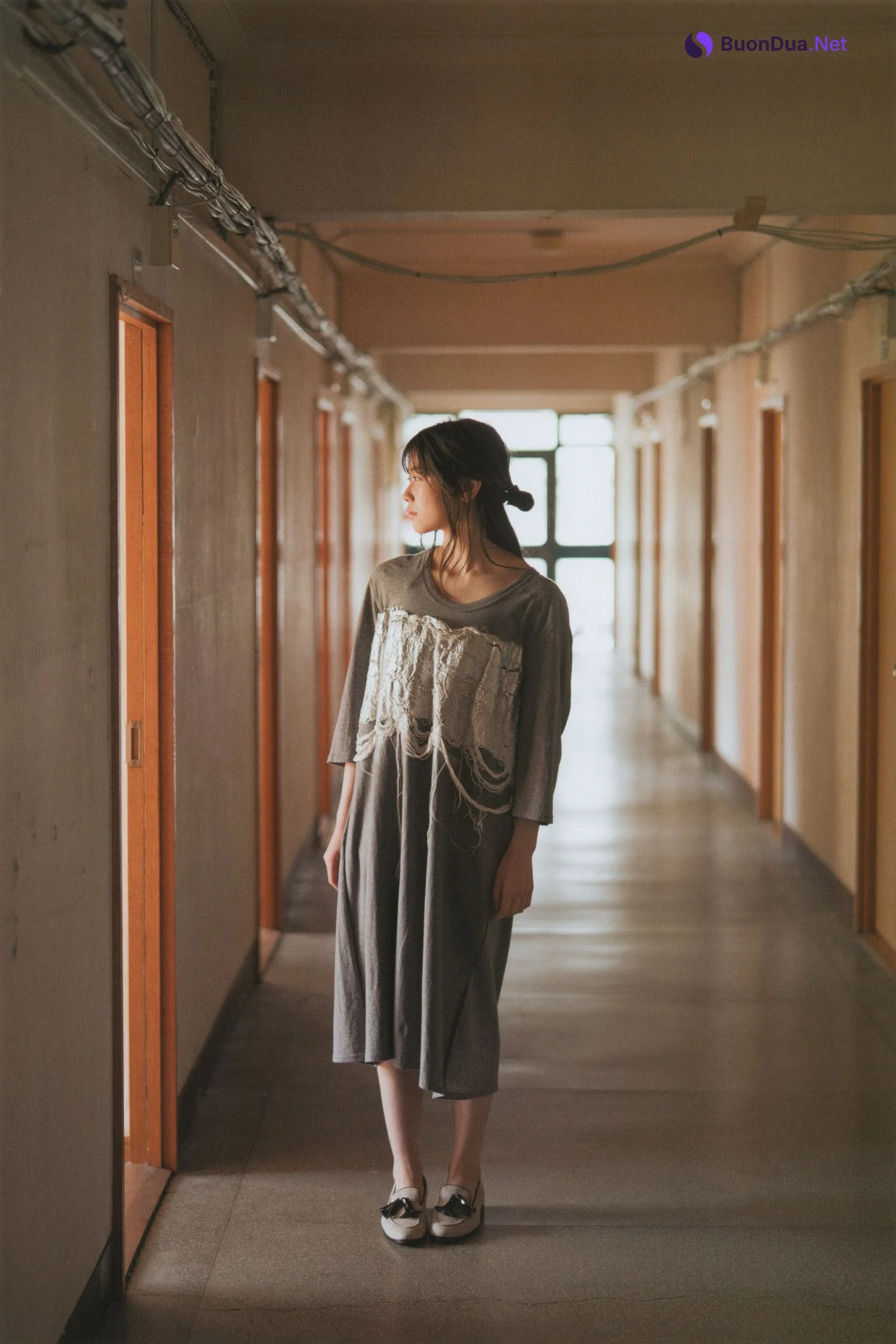 Akari Nibu 丹生明里, B.L.T. 2022.06 (ビー・エル・ティー 2022年6月号) - Photo 3