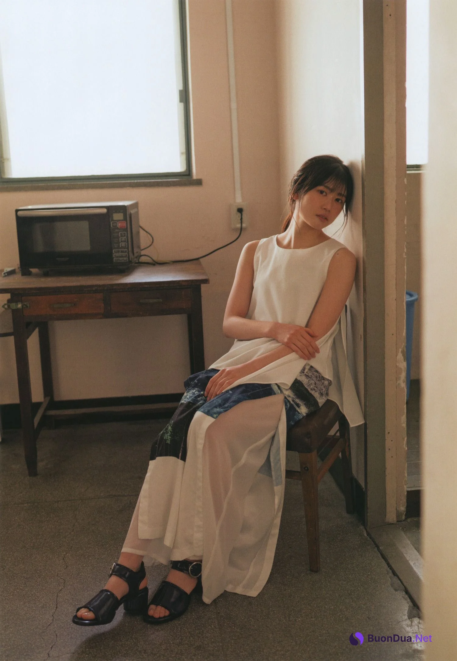 Akari Nibu 丹生明里, B.L.T. 2022.06 (ビー・エル・ティー 2022年6月号) - Photo 8
