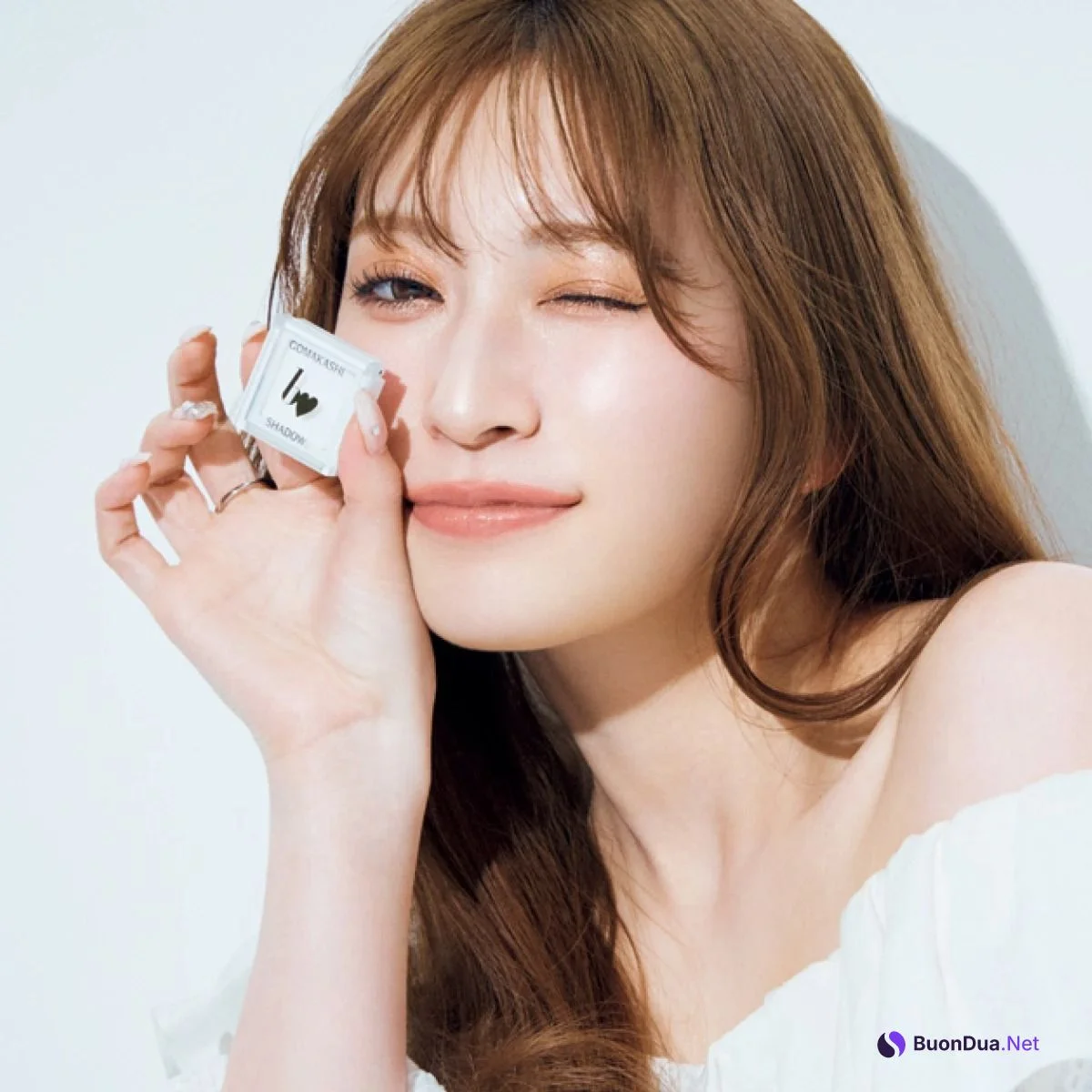 Akari Yoshida 吉田朱里, MAQUIA マキア Magazine 2024.09 - Photo 8