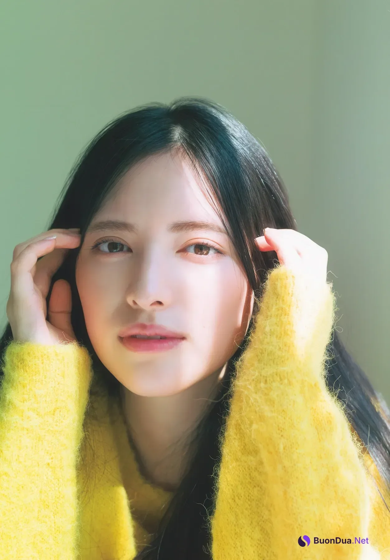 Aki Suda 菅田愛貴, Shonen Sunday 2025 No.52 (週刊少年サンデー 2025年52号) - Photo 11