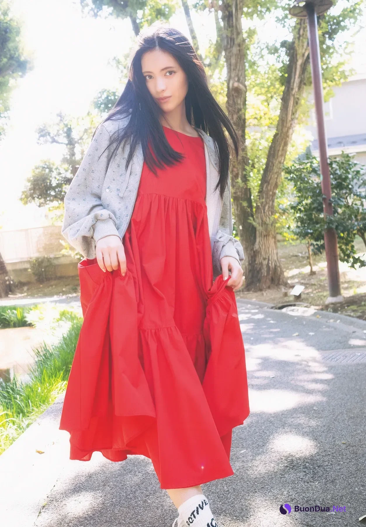 Aki Suda 菅田愛貴, Shonen Sunday 2025 No.52 (週刊少年サンデー 2025年52号) - Photo 16