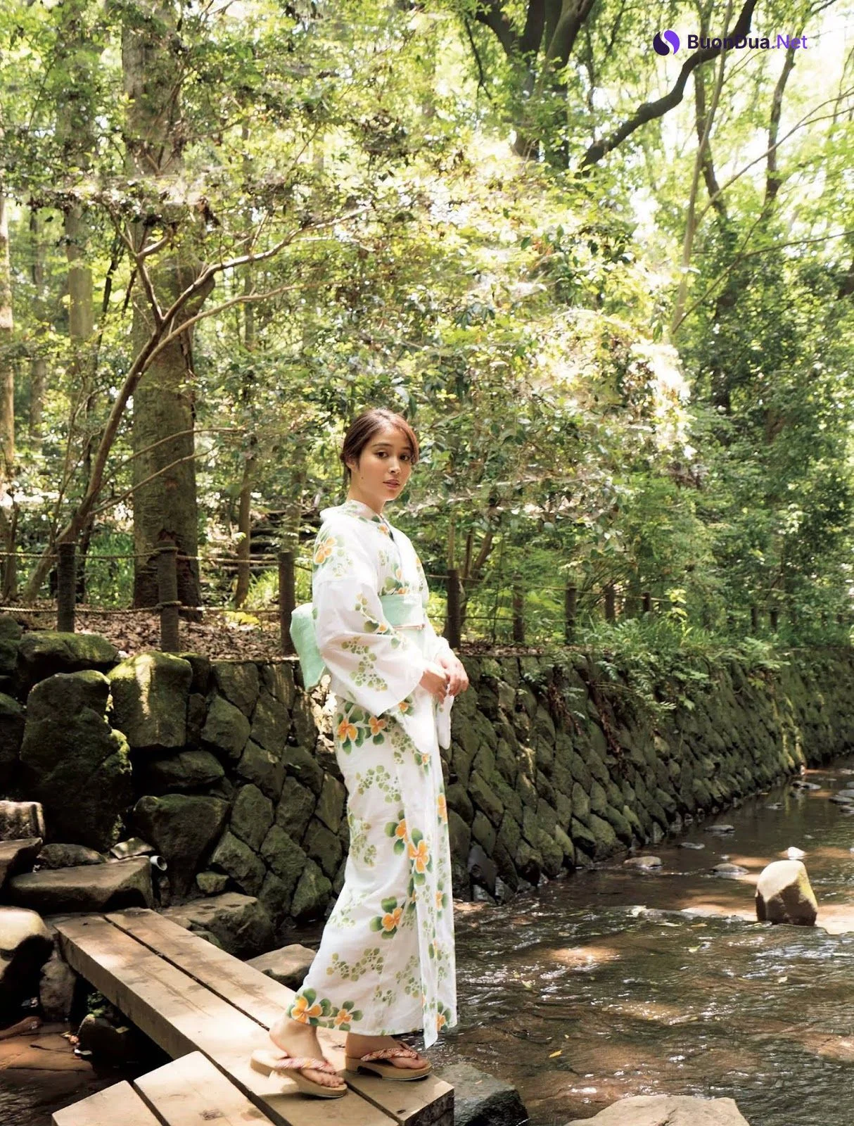Alice Hirose 広瀬アリス, Suzu Hirose 広瀬すず, FLASH 2019.12.10 (フラッシュ 2019年12月10日号) - Photo 2