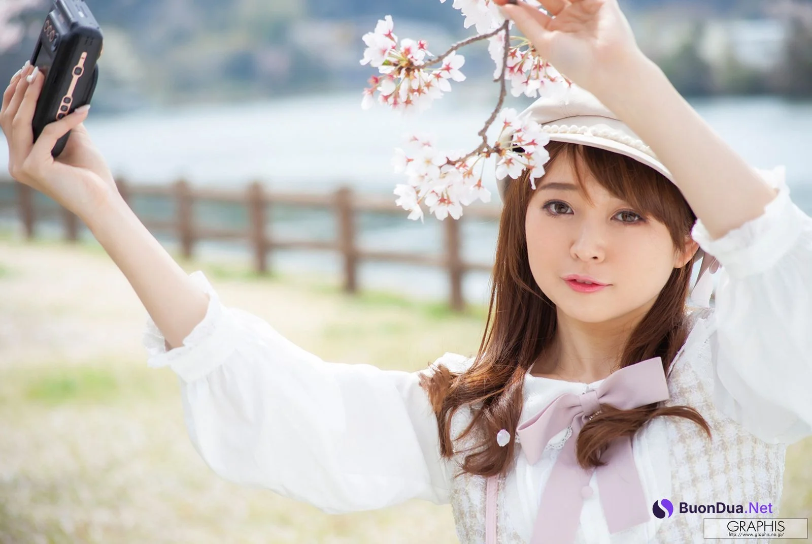 Alice Shiina 椎菜アリス, [Graphis] SPRING SPECIAL 2023 「Love me do !」 Vol.01 - Photo 3