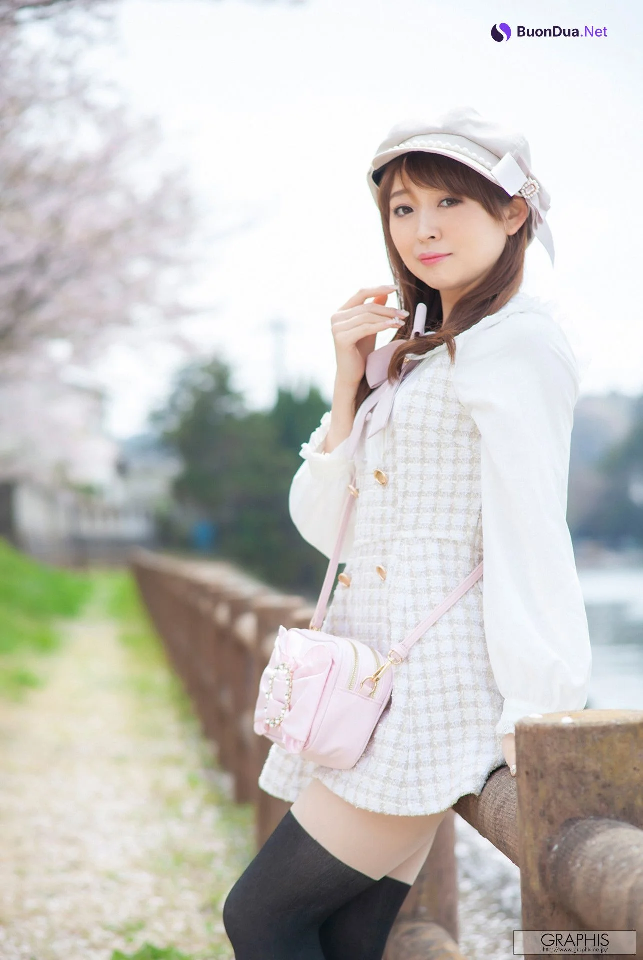 Alice Shiina 椎菜アリス, [Graphis] SPRING SPECIAL 2023 「Love me do !」 Vol.01 - Photo 5