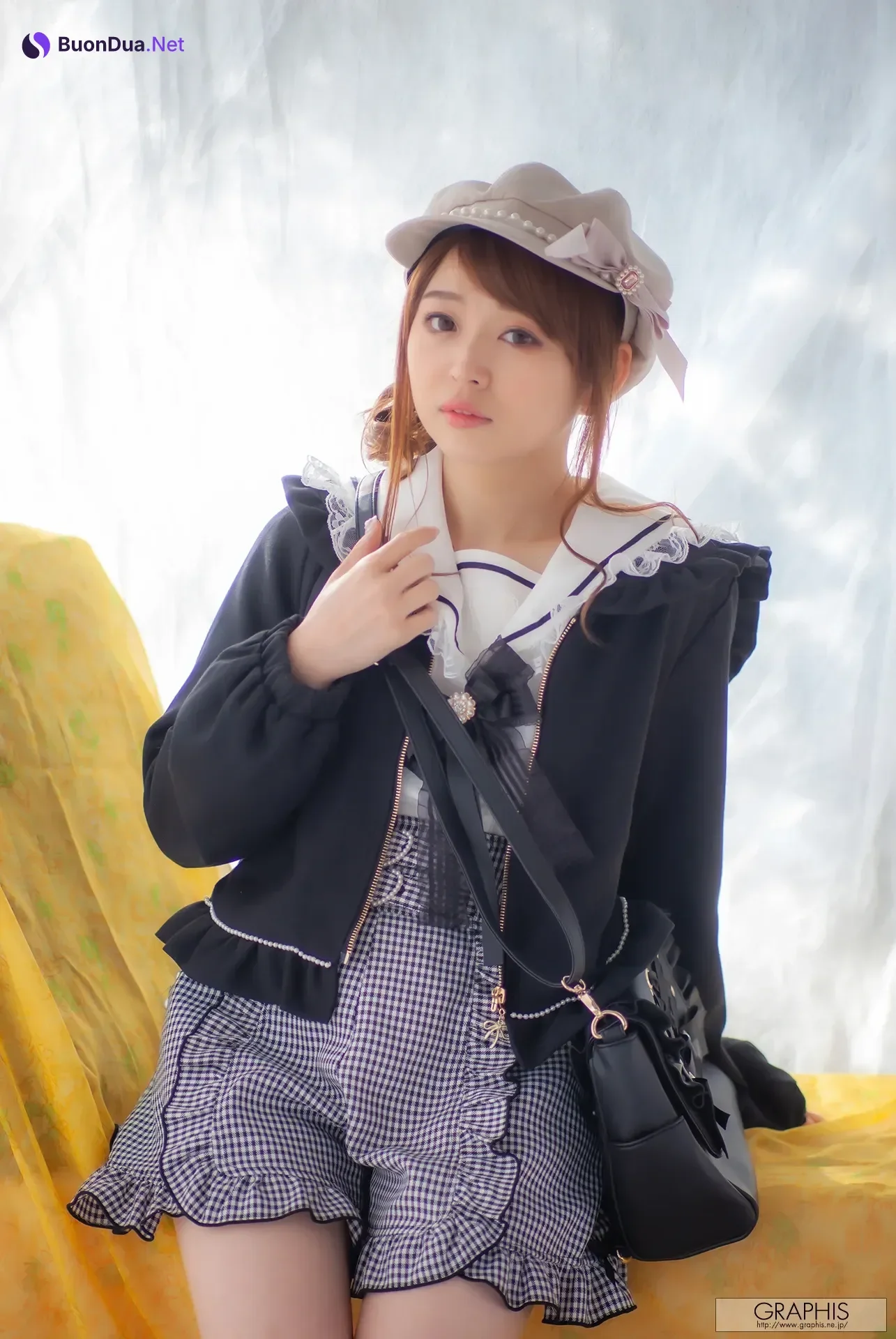 Alice Shiina 椎菜アリス, Graphis Spring Special 「Love me do!」 Vol.01 - Photo 3
