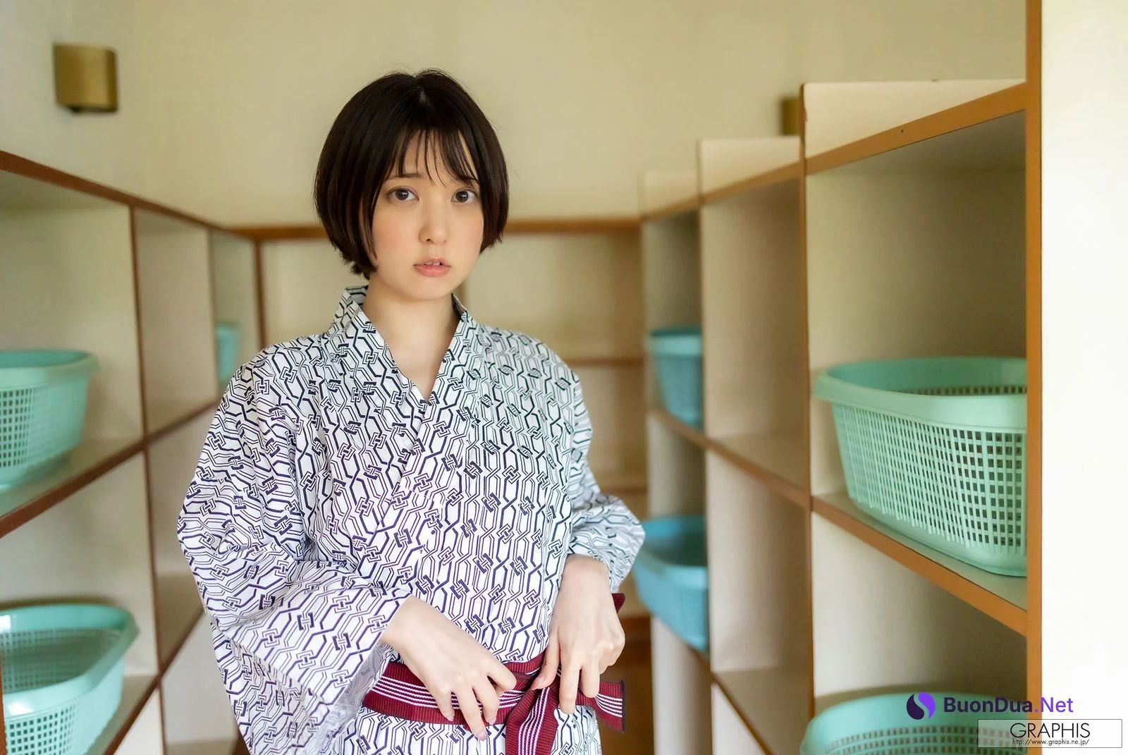 Alice Shinomiya 四宮ありす, [Graphis] First Gravure Vol.05 - Photo 2