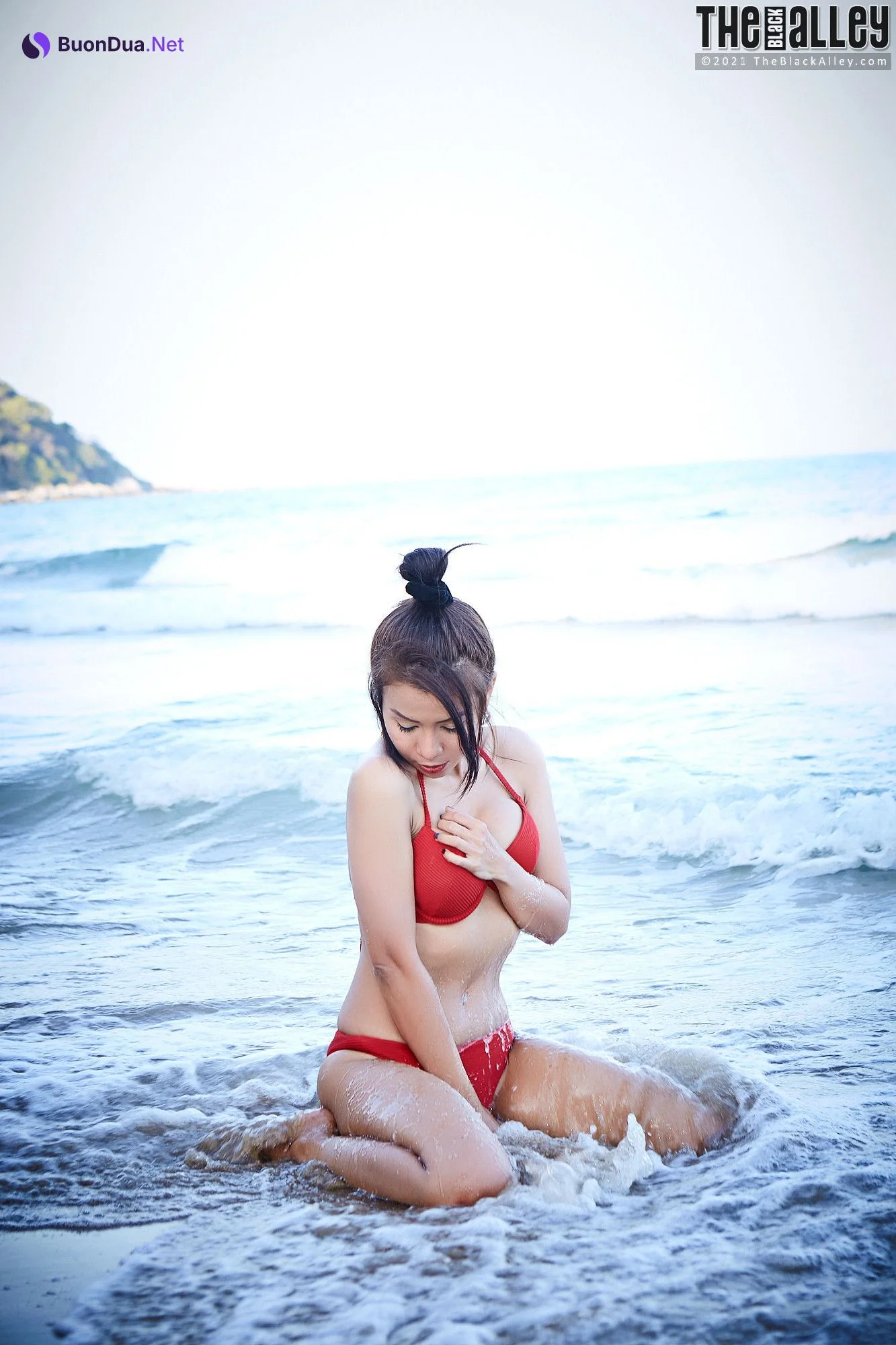Aliyah The Black Alley Photobook Set.46 - Photo 5