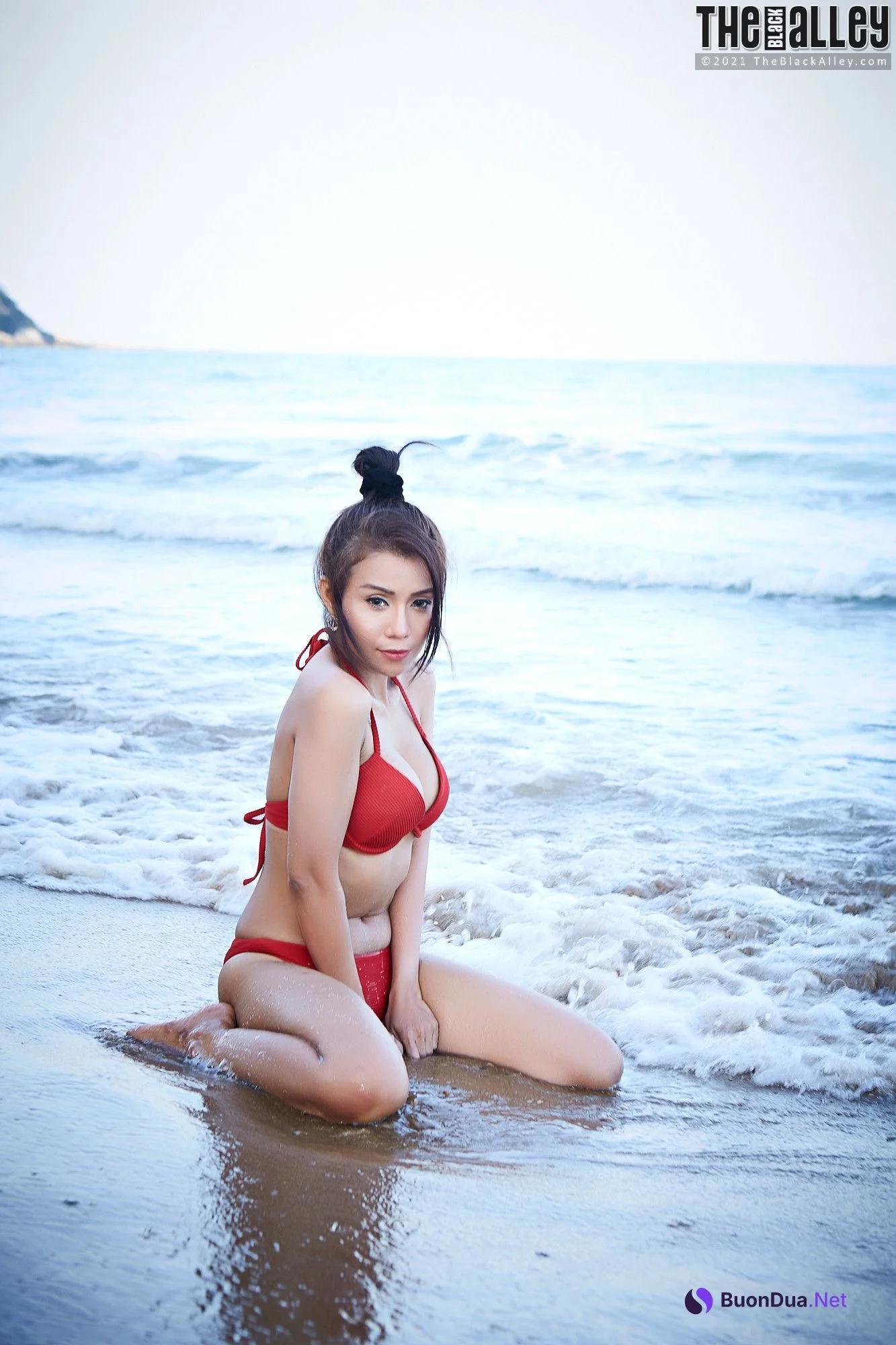 Aliyah The Black Alley Photobook Set.46 - Photo 6