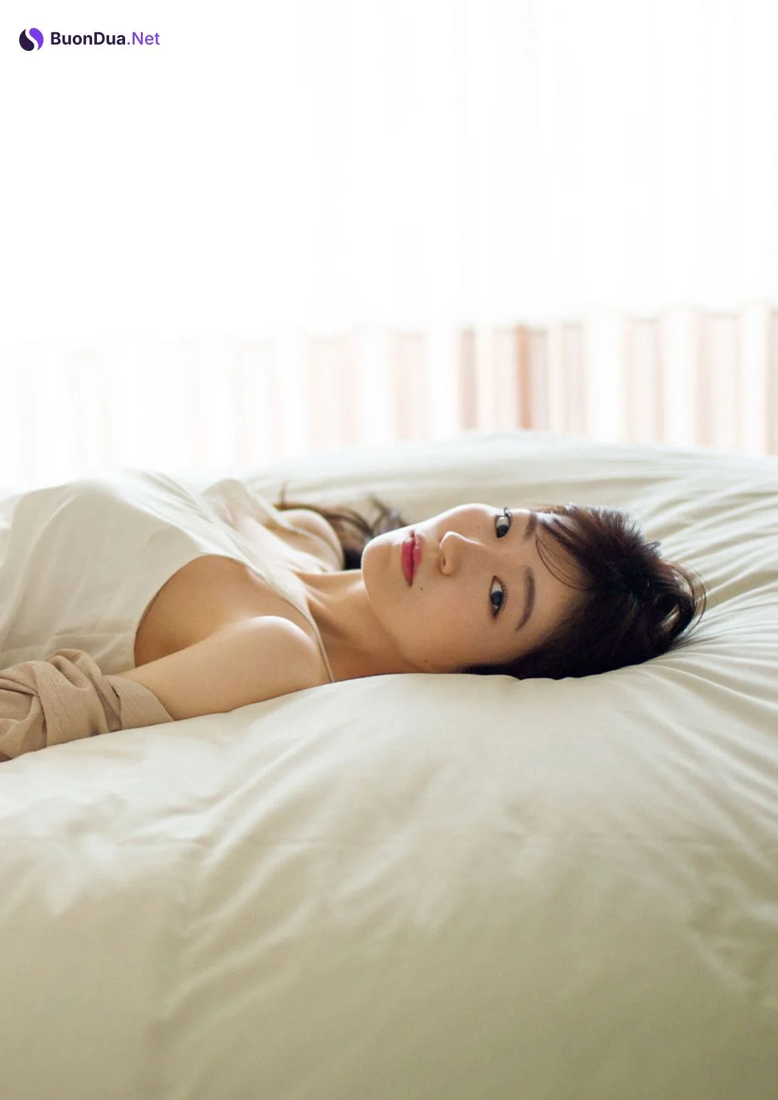Ami Maeshima 前島亜美, Big Comic Spirits 2021 No.51 (ビッグコミックスピリッツ 2021年51号) - Photo 12