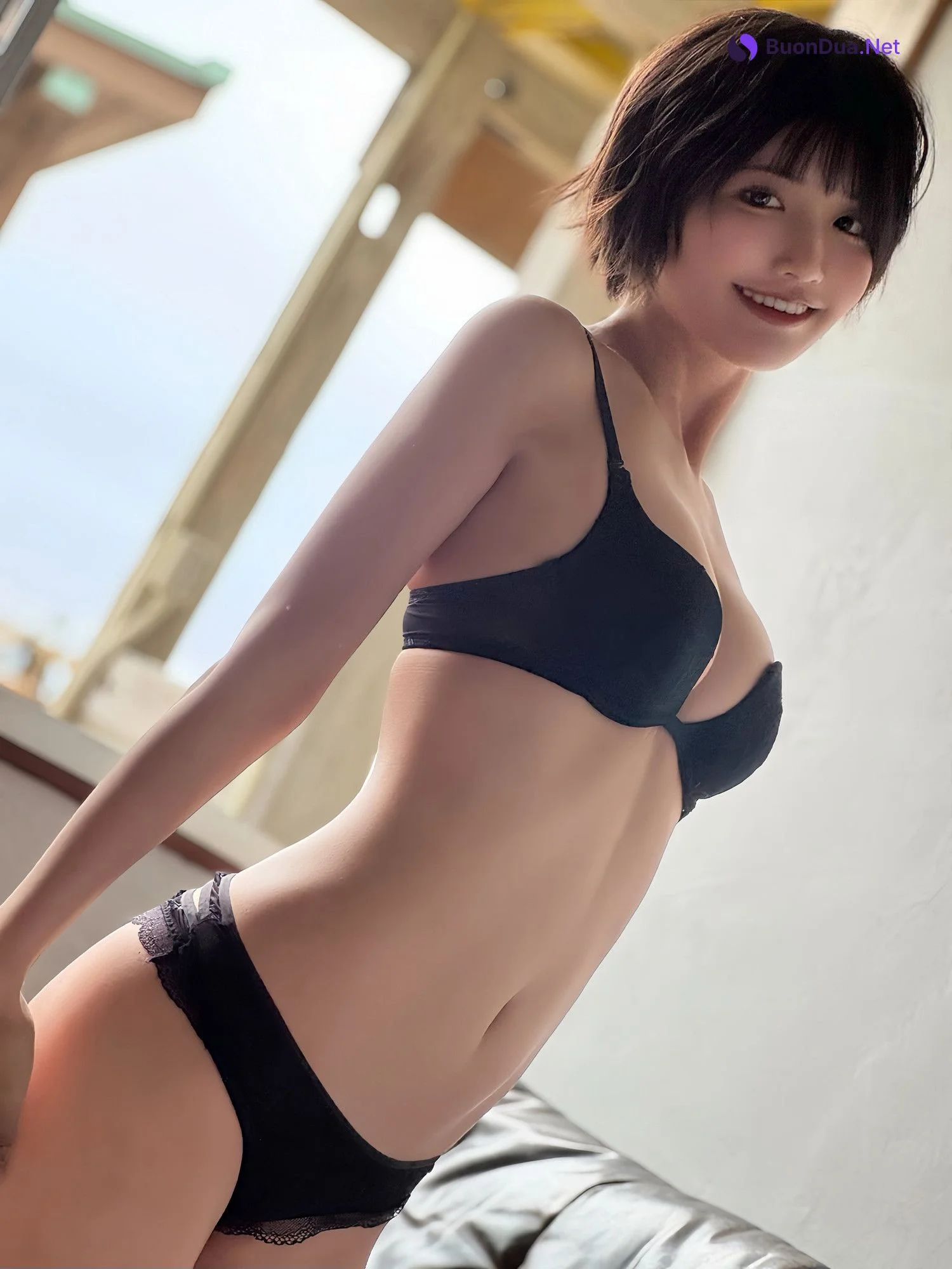 Ami Minami 南あみ, Young Jump 2025 No.32 (ヤングジャンプ 2025年32号) - Photo 14