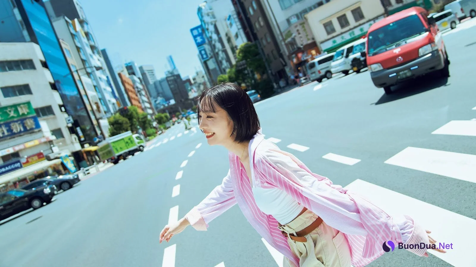 Ami Noujo 能條愛未, Young Jump 2021 No.43 (ヤングジャンプ 2021年43号) - Photo 10