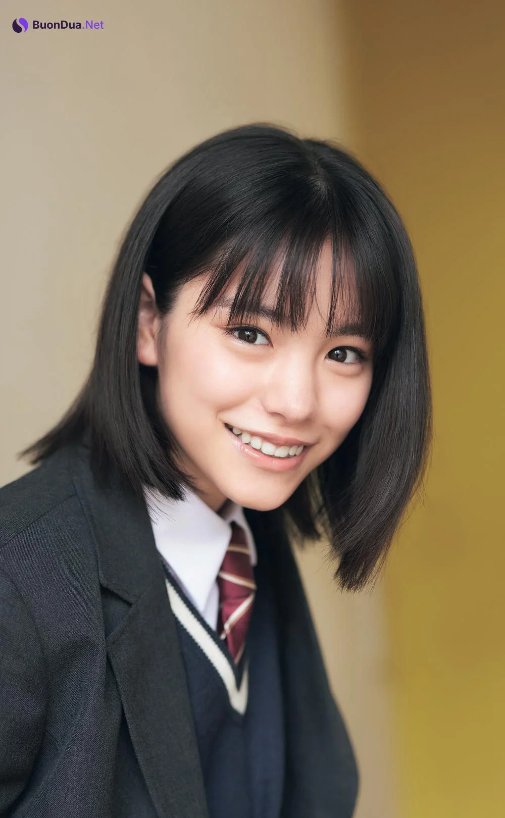 Ami Touma 當真あみ, Shonen Sunday 2023 No.14 (週刊少年サンデー 2023年14号) - Photo 8