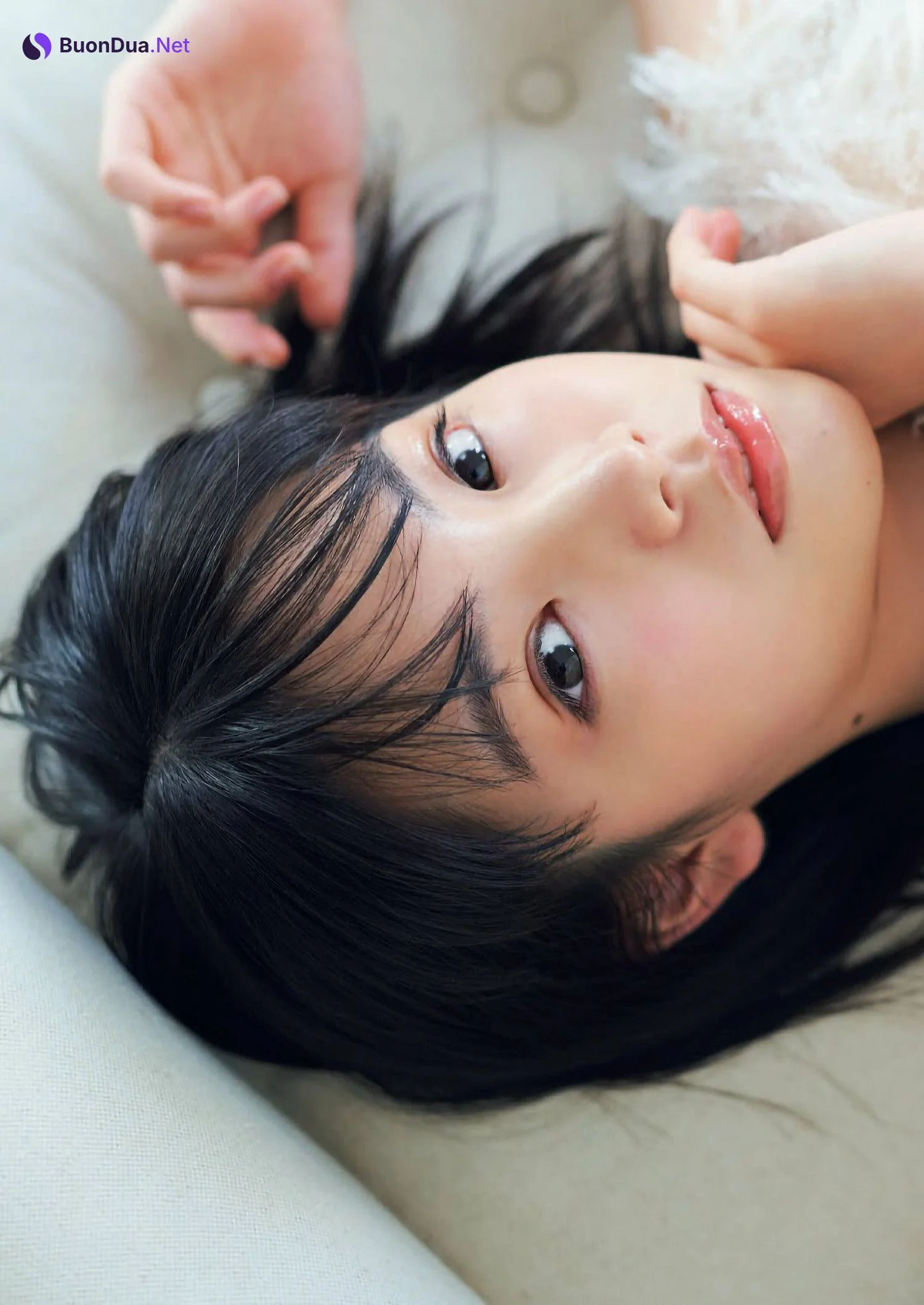 Ami Touma 當真あみ, Shukan Bunshun 2022.12.08 (週刊文春 2023年12月8日号) - รูปภาพ 3