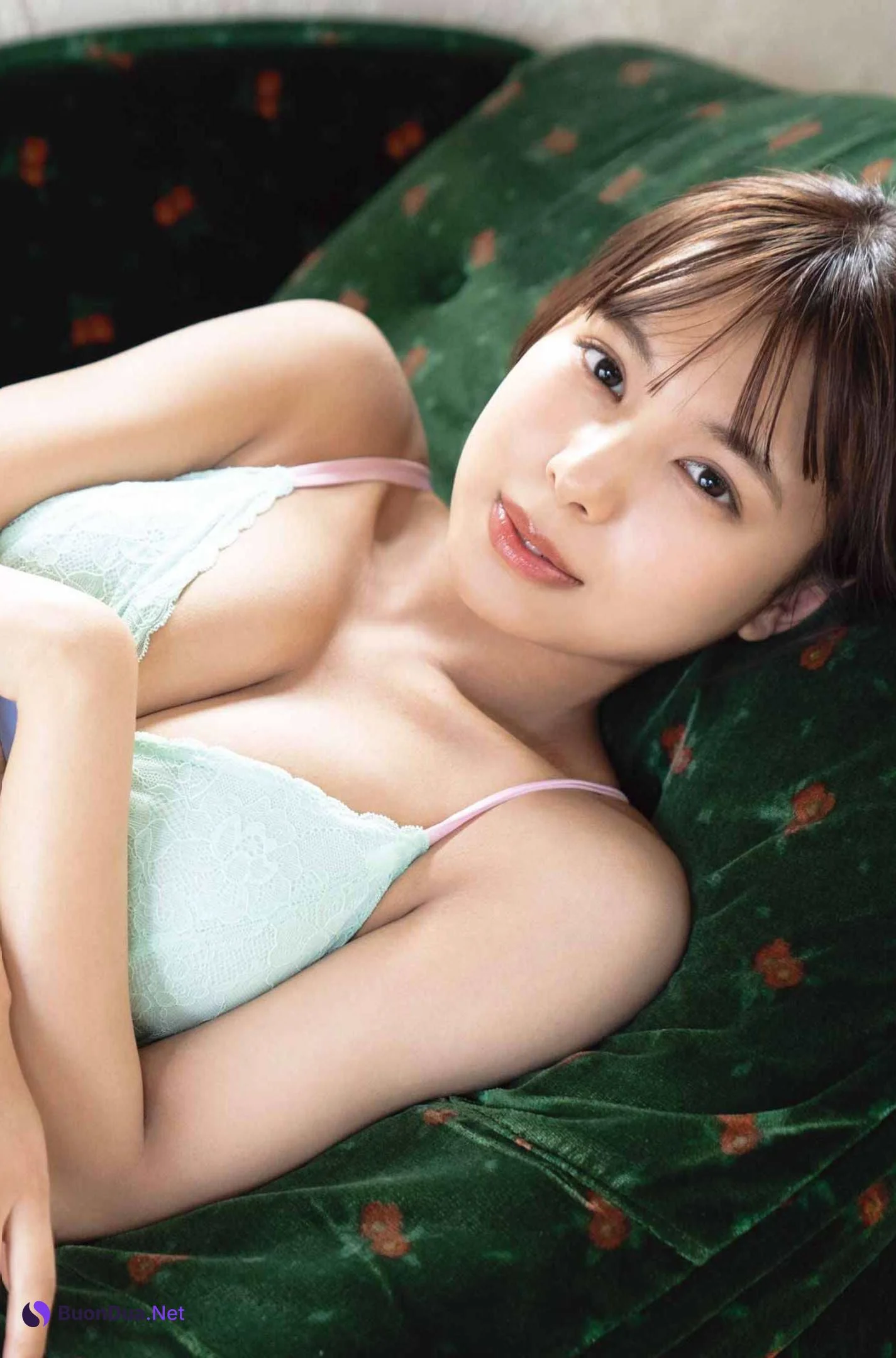 Amisa Miyazaki 宮崎あみさ, Young Gangan 2022 No.10 (ヤングガンガン 2022年10号) - Photo 11