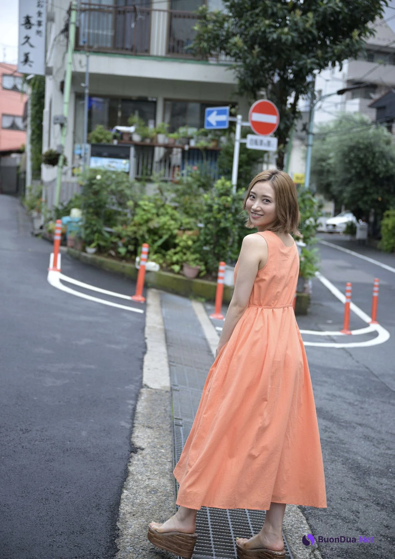 Anna Kami 加美杏奈, 週刊現代デジタル写真集 「隣の部屋の美脚お姉さん プレミアムヌードシリーズ」 Set.01 - Photo 2
