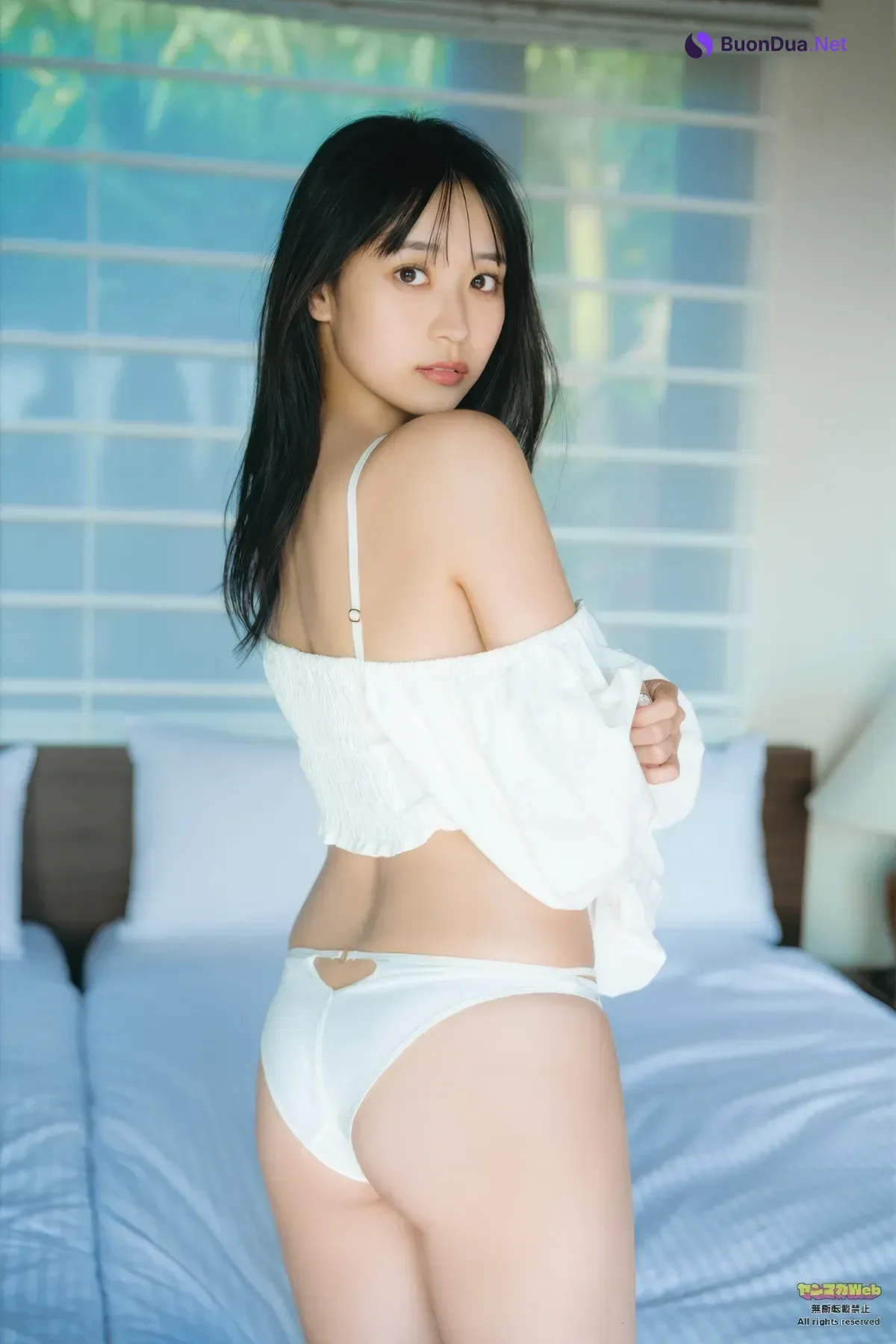 Aoi Mizobata 溝端葵, Young Magazine 2025 No.49 (ヤングマガジン 2025年49号) - Photo 14