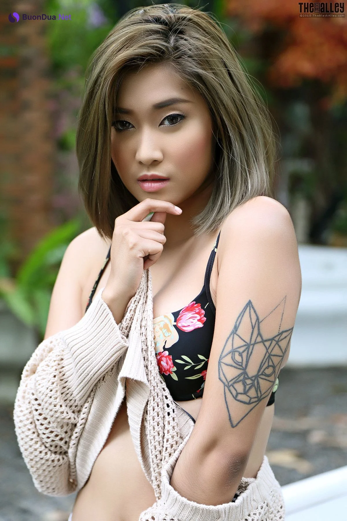 Apple The Black Alley Photobook Set.16 - Photo 14