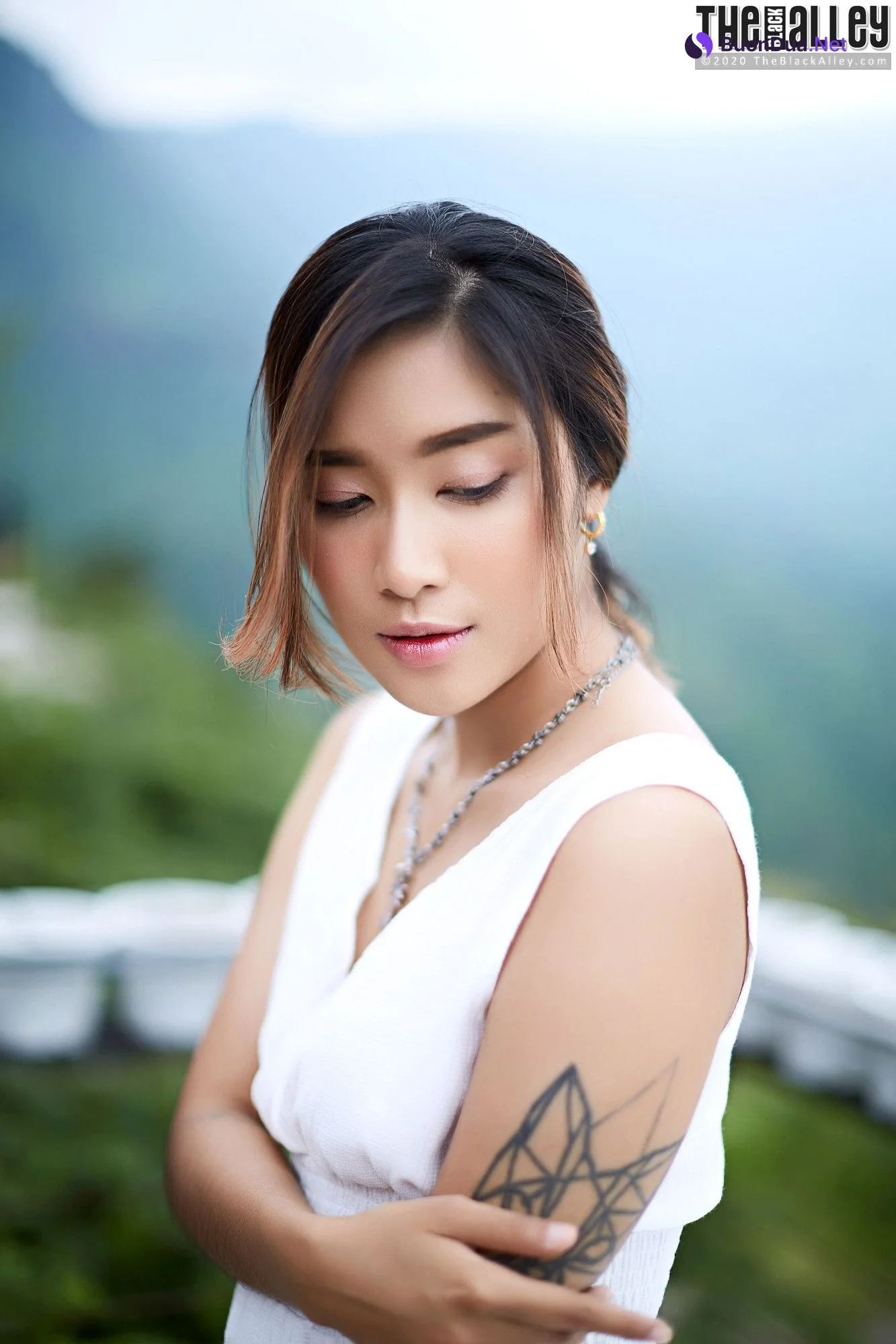 Apple The Black Alley Photobook Set.86 - Photo 11