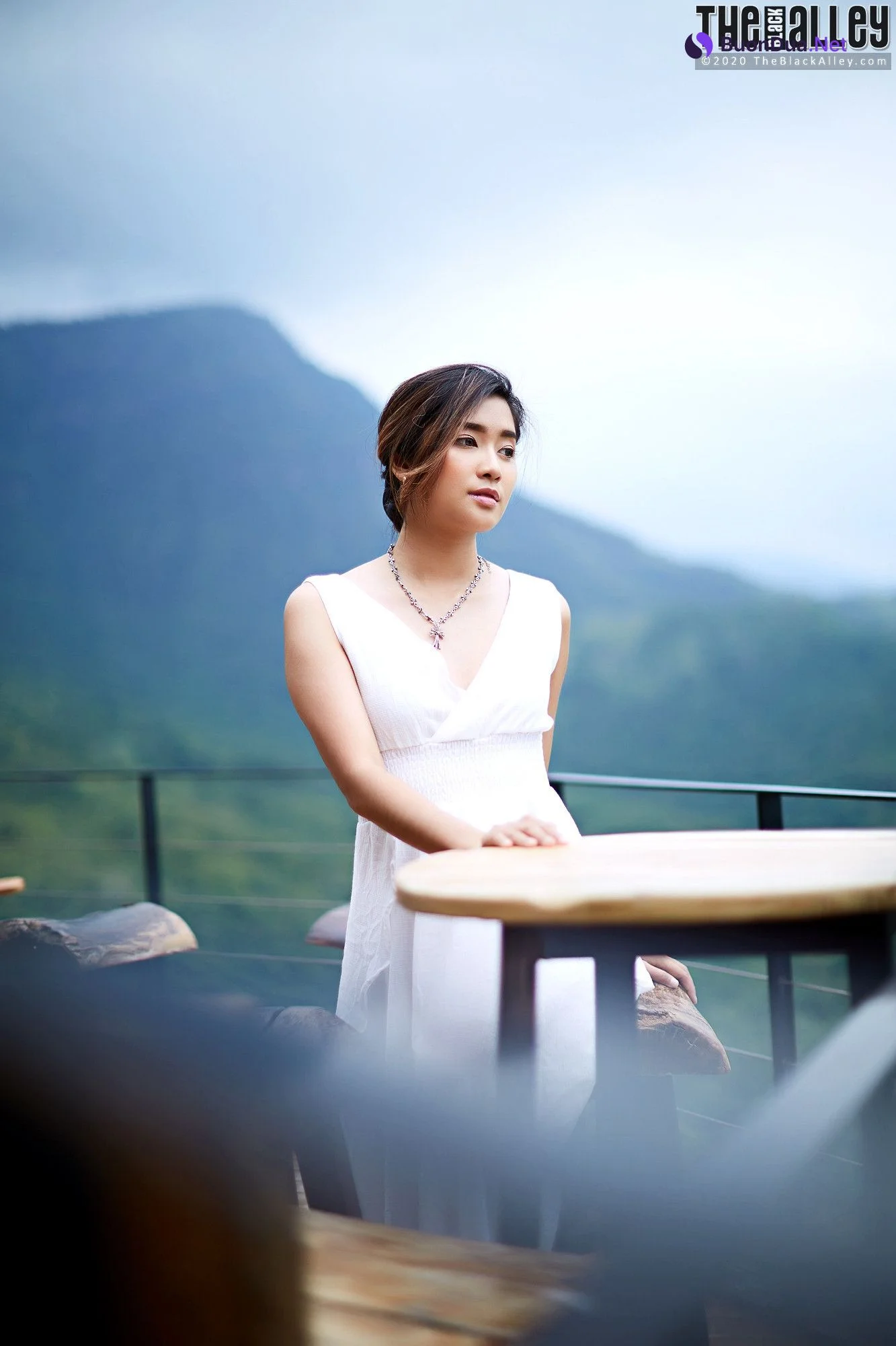 Apple The Black Alley Photobook Set.86 - Photo 13