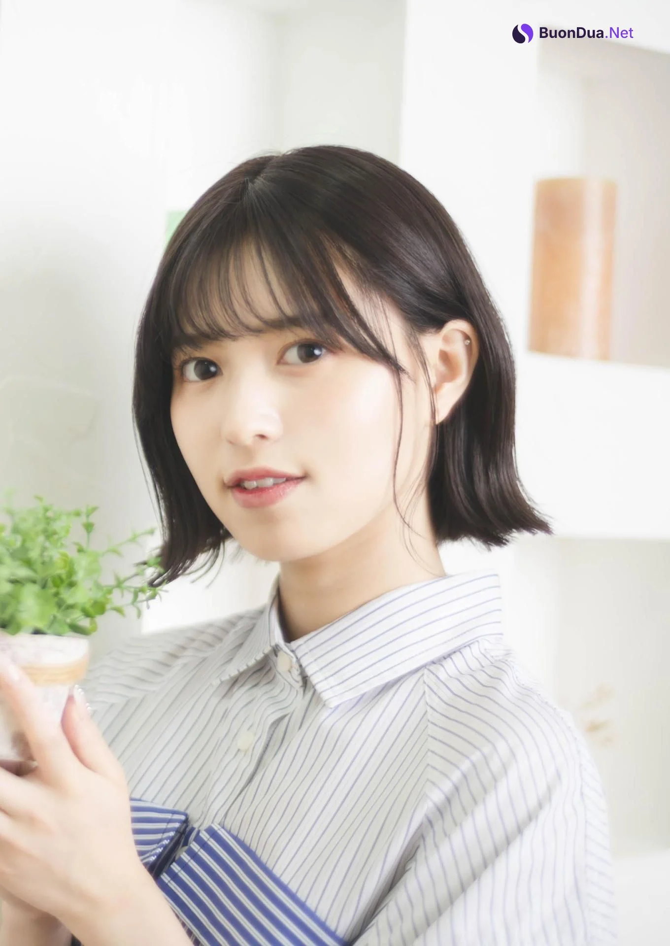 Arai Shiika 新井椎夏, 1st写真集 「うれしいな」 Set.02 - Photo 7