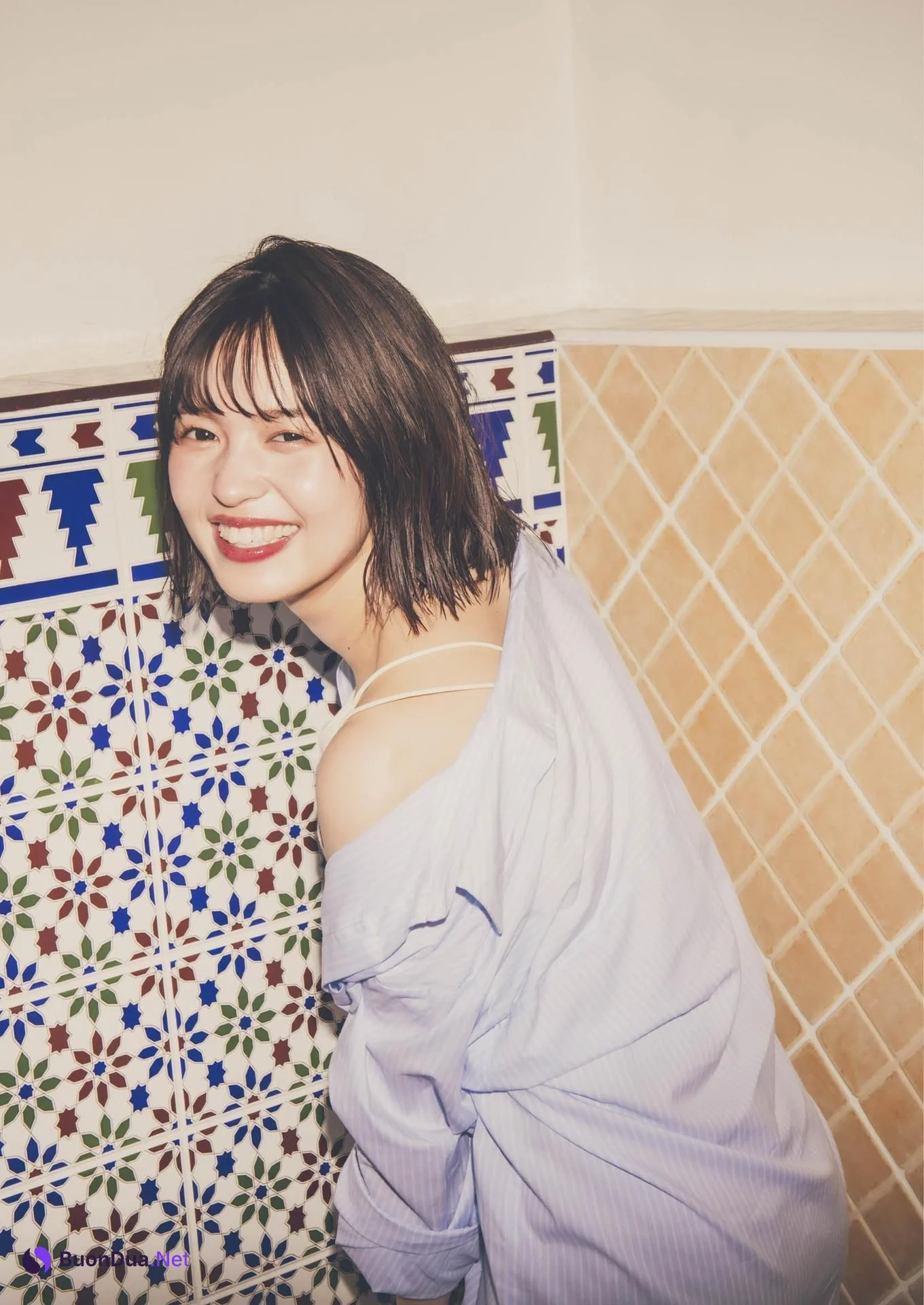 Arai Shiika 新井椎夏, 1st写真集 「うれしいな」 Set.03 - Photo 12